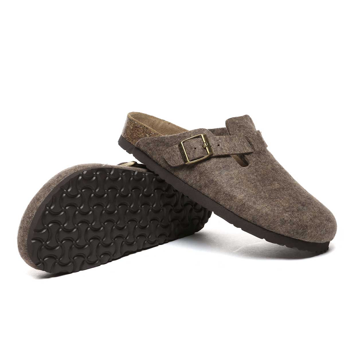 EverUgg Brynna Birkie buckled strap slipper for women, featuring cozy design and stylish brown leather straps on a coffee-colored background.