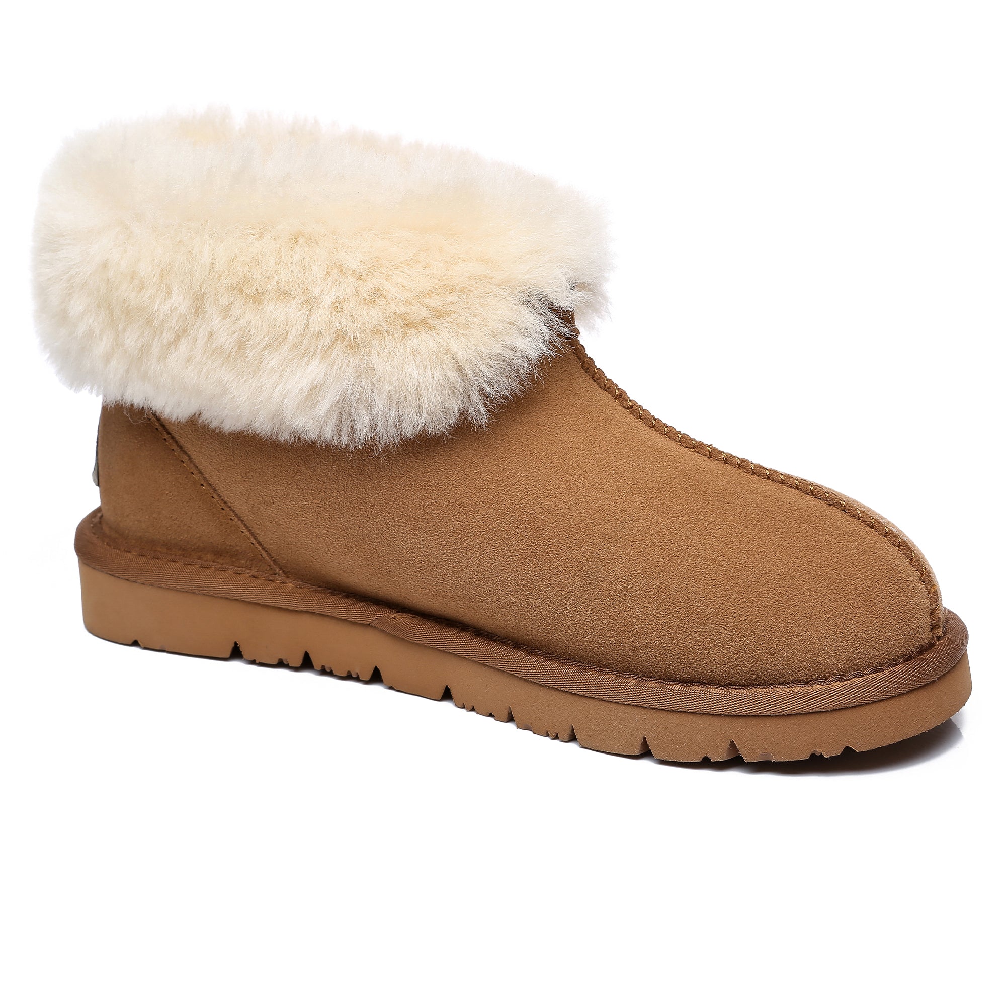 EverUgg Classic Mallow Sheepskin UGG slipper for women with soft sheepskin lining and cozy slip-on design.