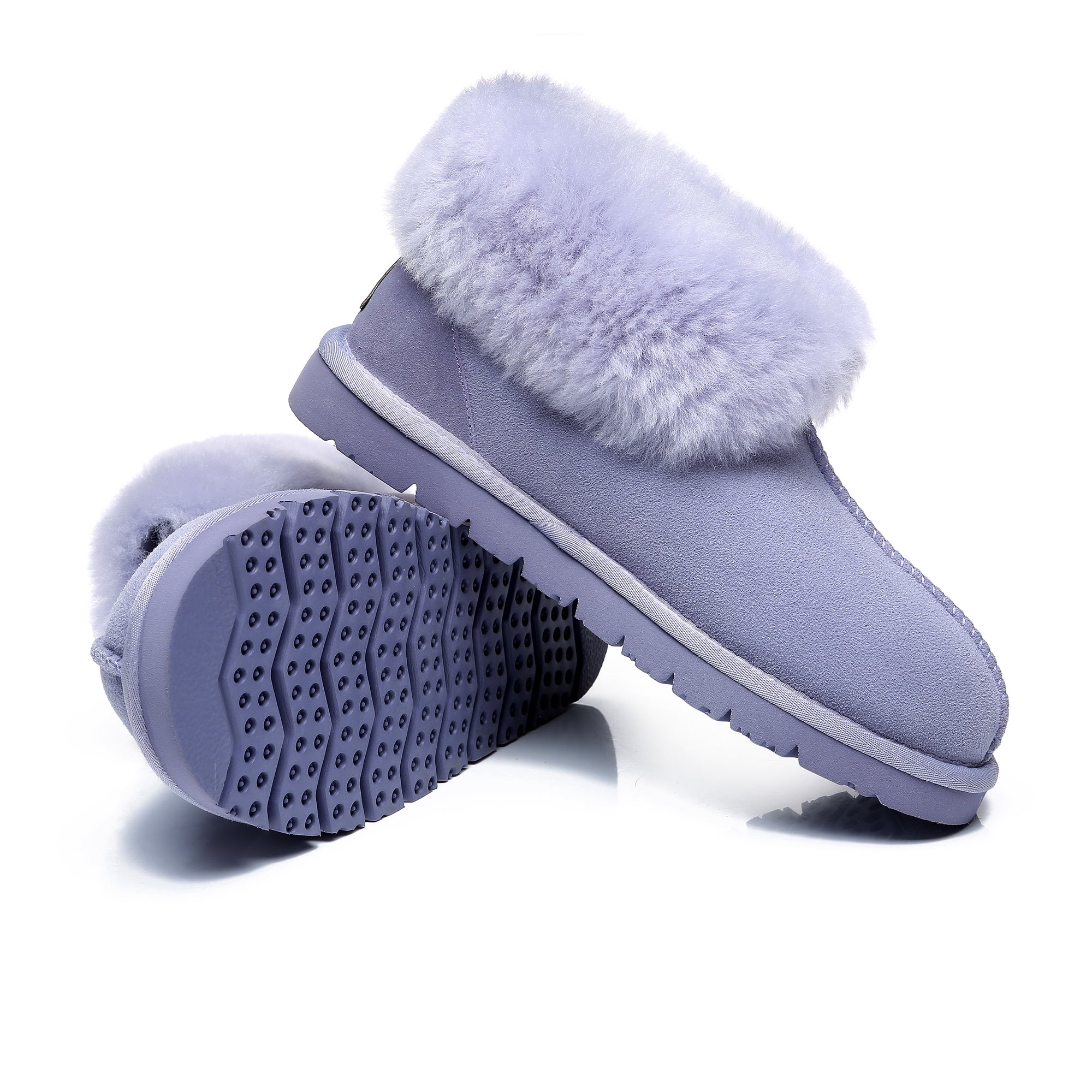 EverUgg Classic Mallow Sheepskin UGG slipper for women with plush sheepskin lining and cozy slip-on style.