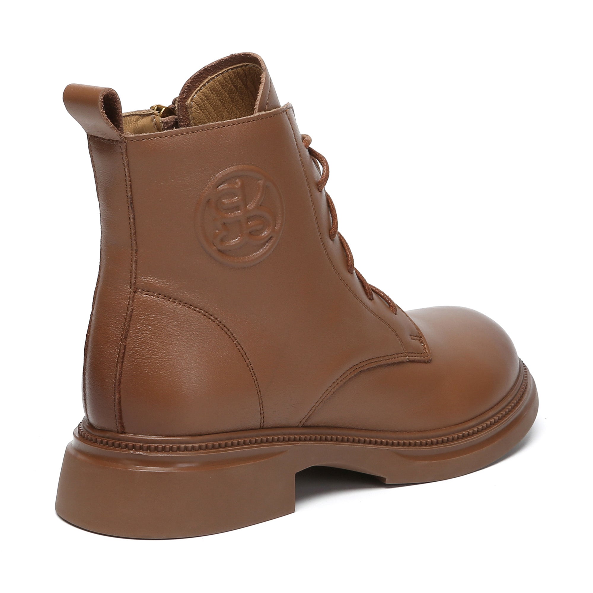 EverUgg Gabriela lace-up leather ankle boots with sturdy soles and stylish design, shown on a plain background.