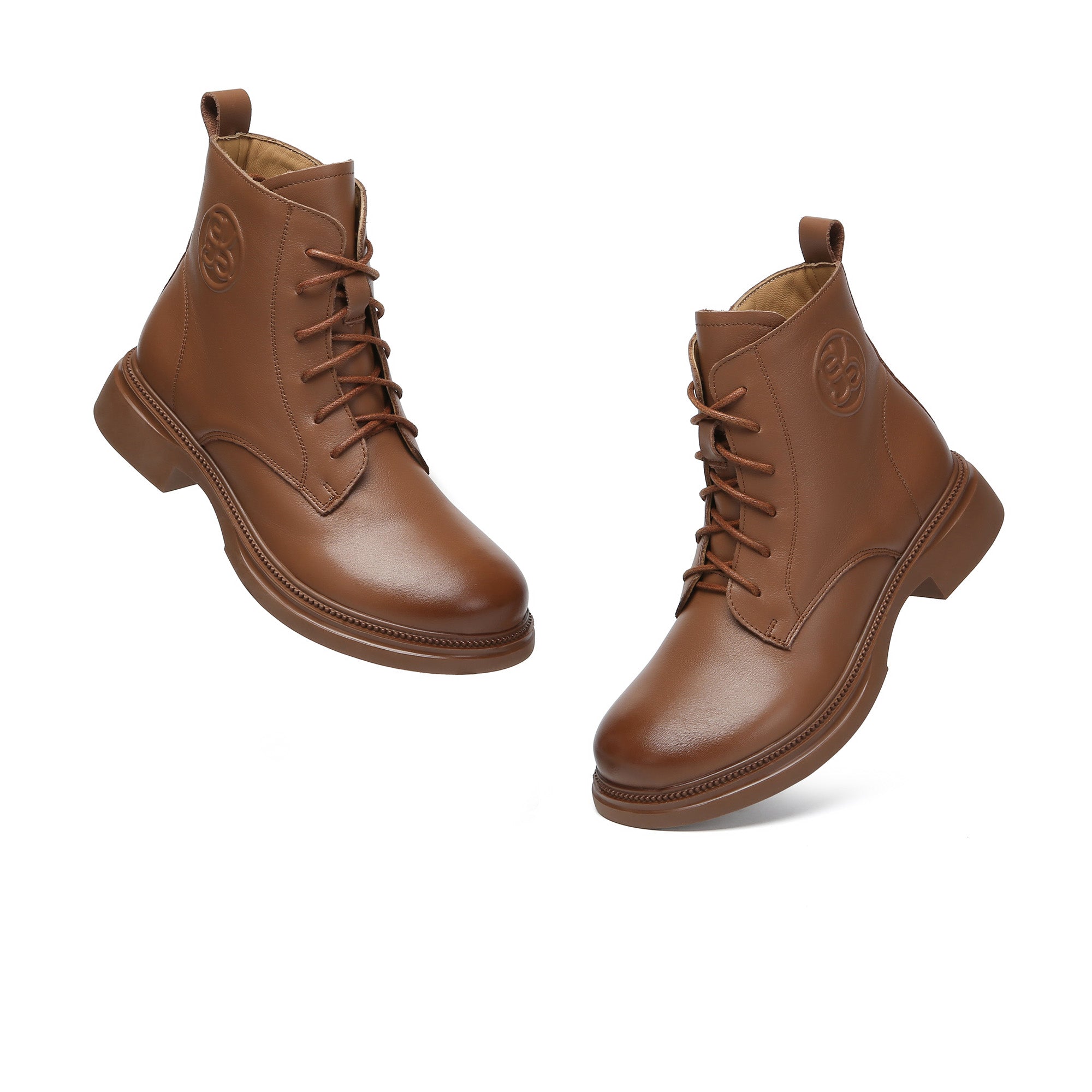 EverUgg Gabriela lace-up leather ankle boots with chunky heel and stylish design, shown on a neutral background.