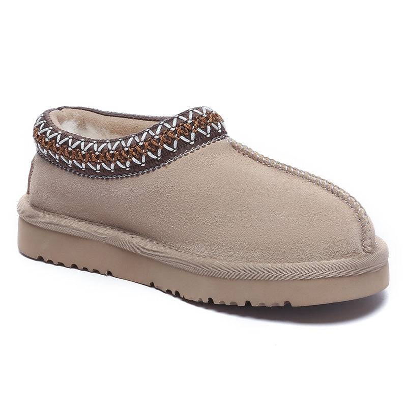 EverUgg Koori Kids UGG slippers for children, cozy fuzzy slippers with soft soles and plush interior, perfect for warm comfort.