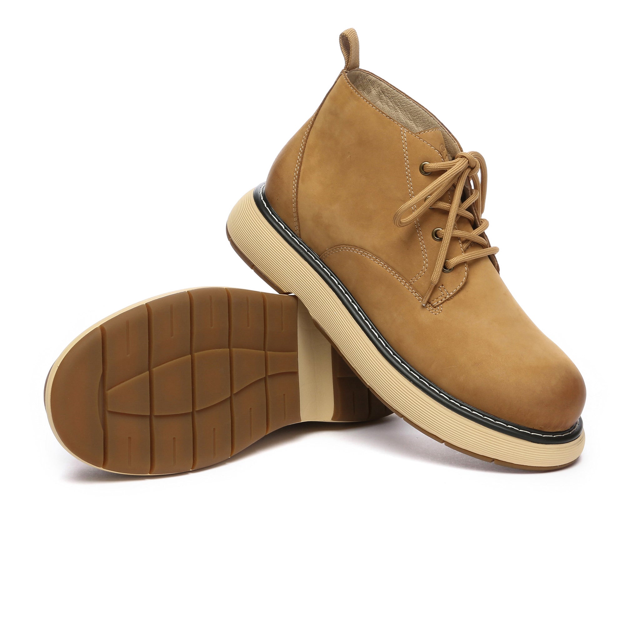 Men's premium casual leather shoes from EverUgg featuring a sleek design and classic style, perfect for everyday wear.