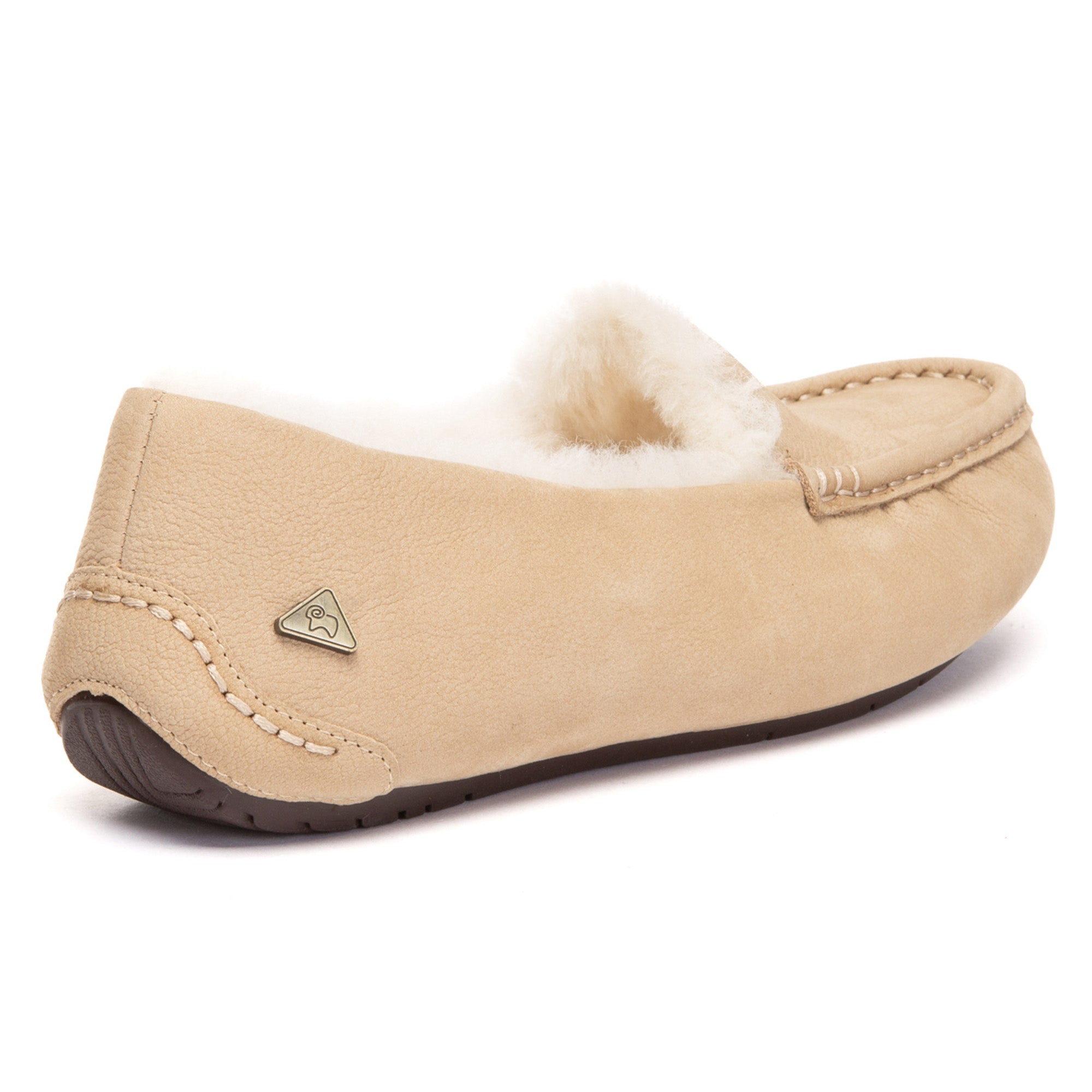 EverUgg Piele Moccasin slippers, soft leather moccasin design with comfortable slip-on style, shown in a close-up image.