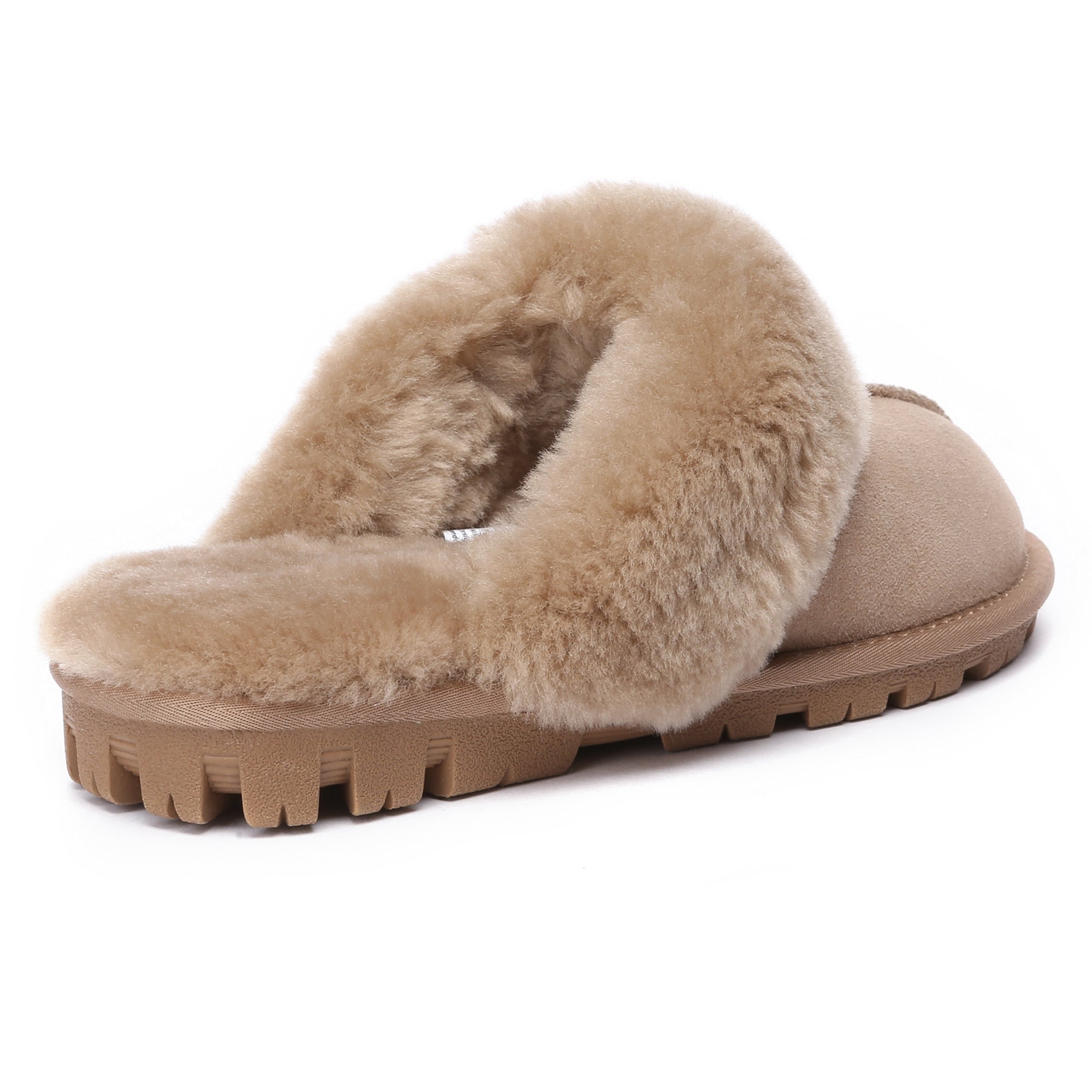 EverUgg Premium anti-slip women's slippers with soft interior and casual slip-on style, perfect for comfortable indoor wear.