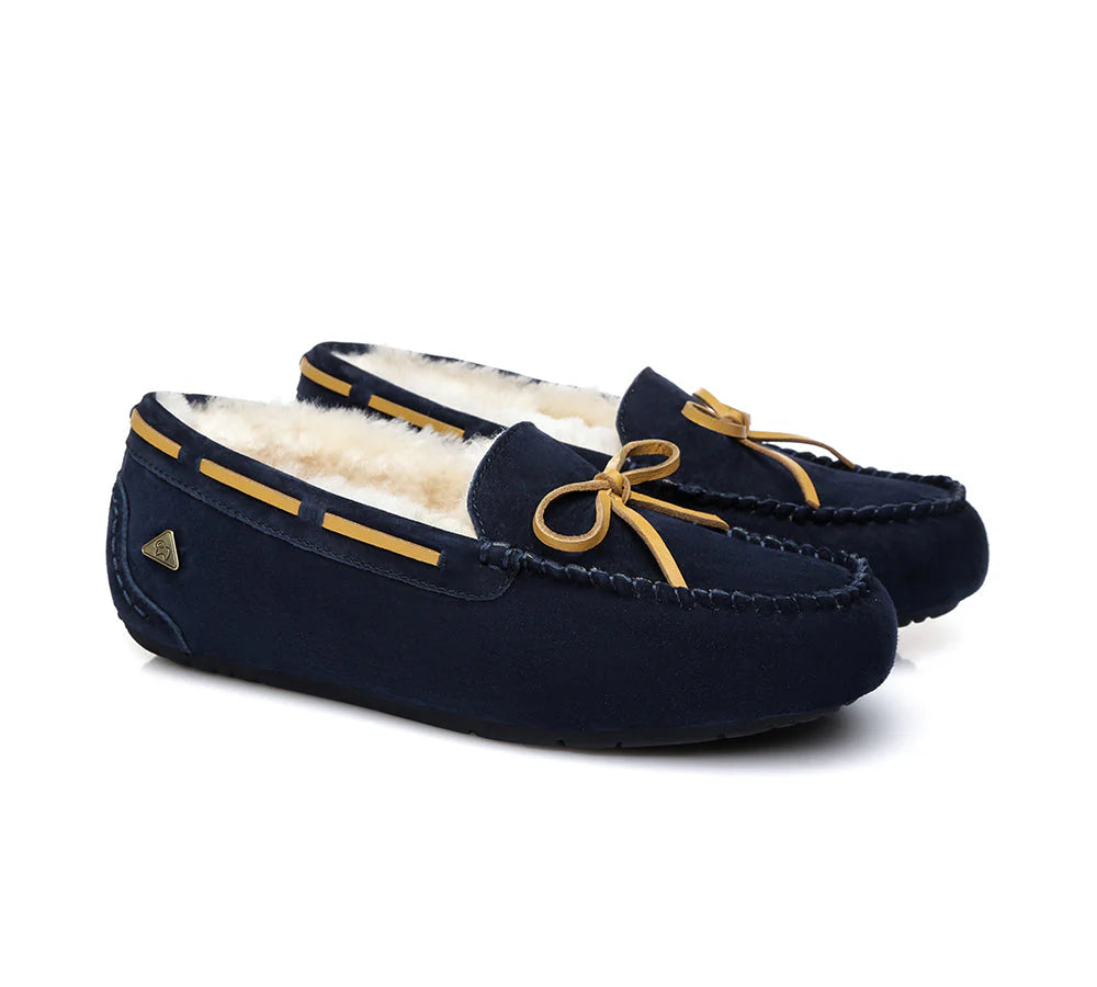 EverUgg women's moccasin with plush sheepskin insole, casual slip-on shoes perfect for comfort and everyday wear.