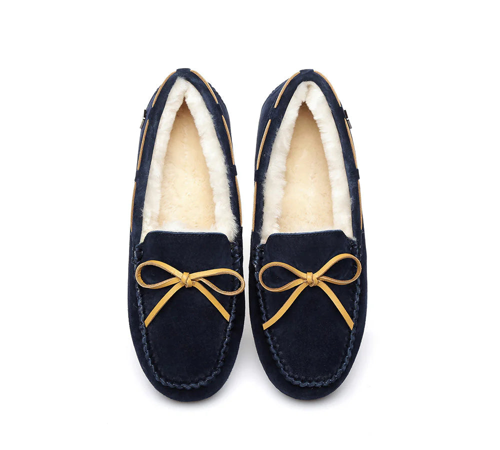EverUgg premium sheepskin insole inside women's casual moccasin shoes, showcasing comfort and soft sheepskin lining.