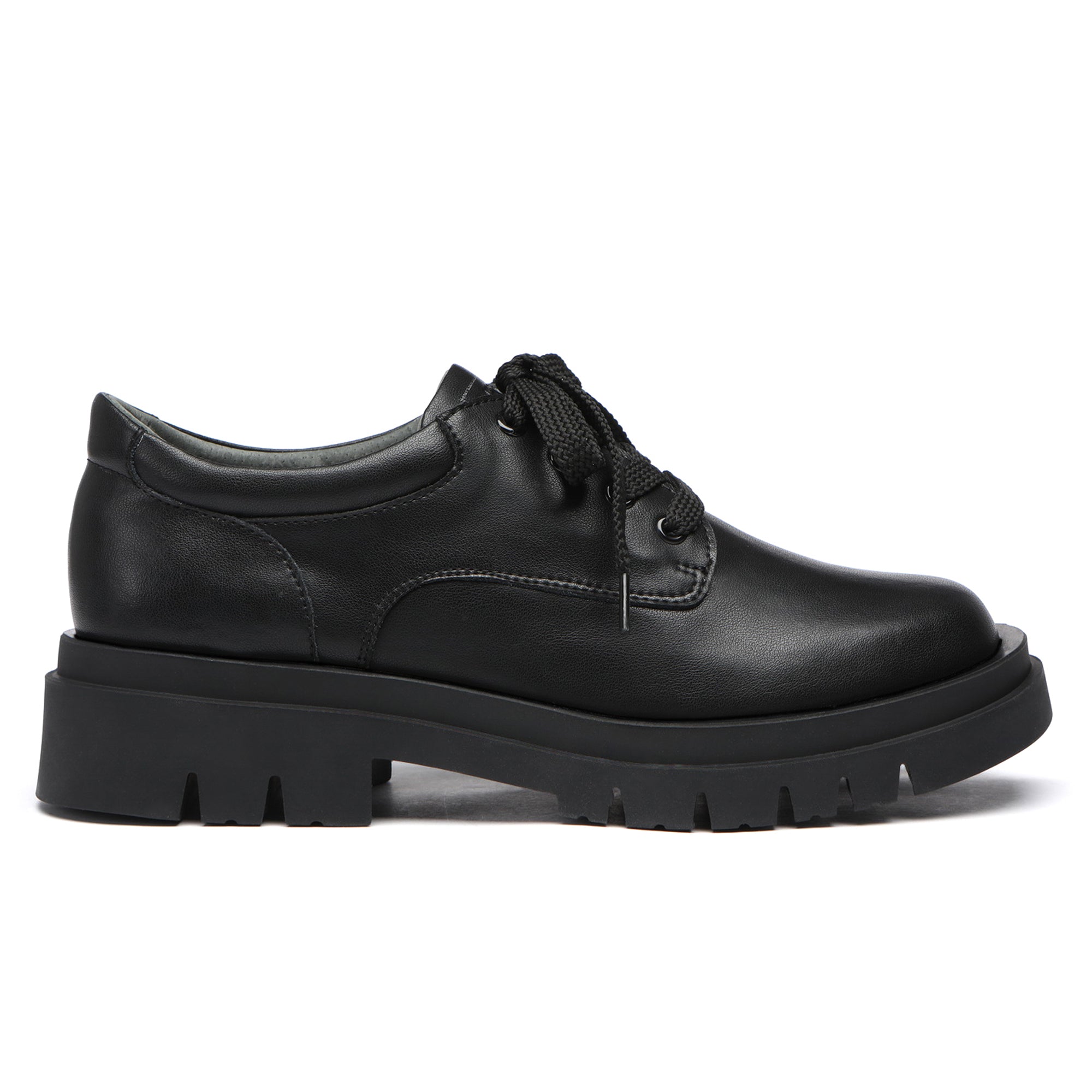 EverUgg senior lace-up school shoes for kids, black leather shoes with neat stitching and sturdy soles.