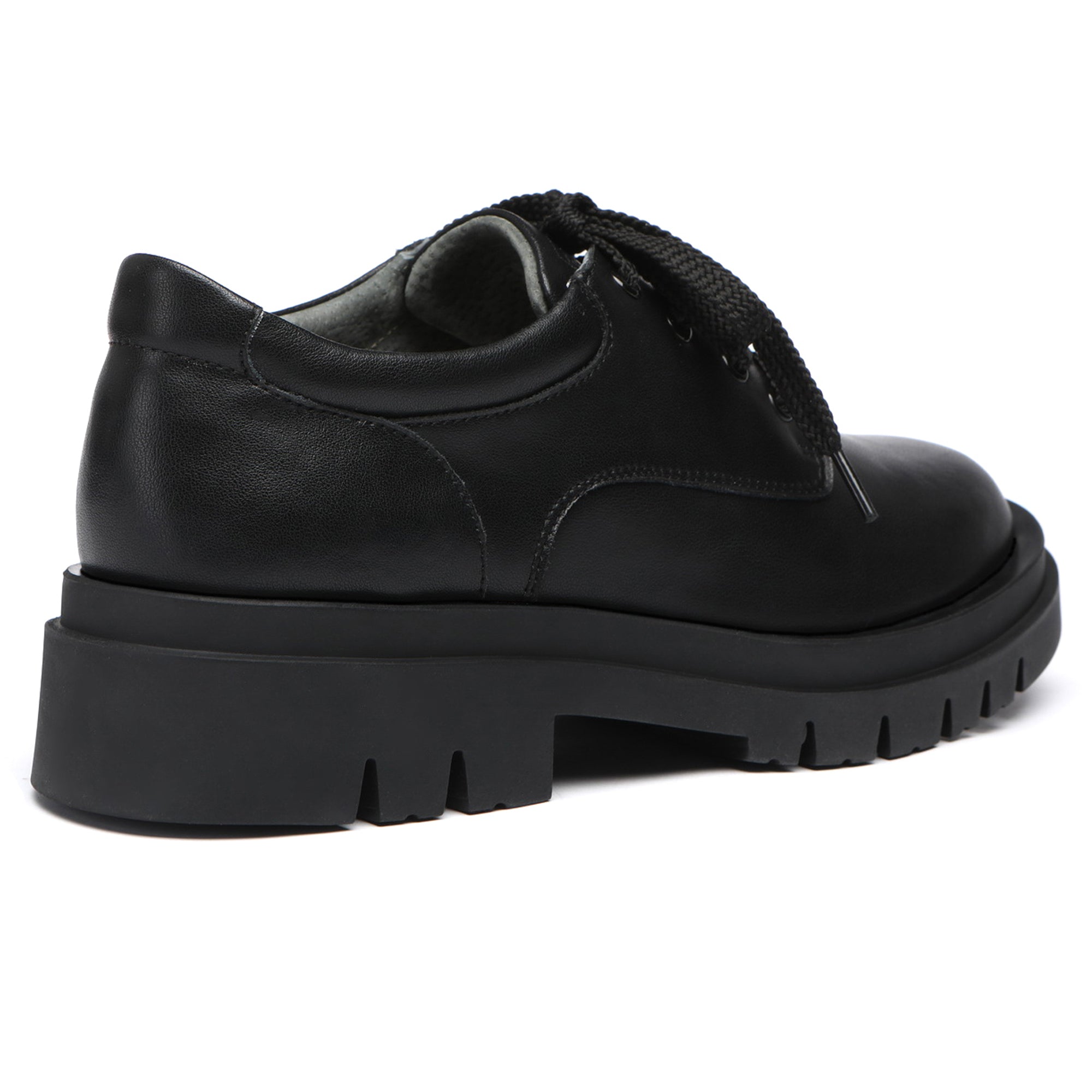 EverUgg senior lace-up school shoes for kids, featuring classic design and durable leather for everyday school wear.