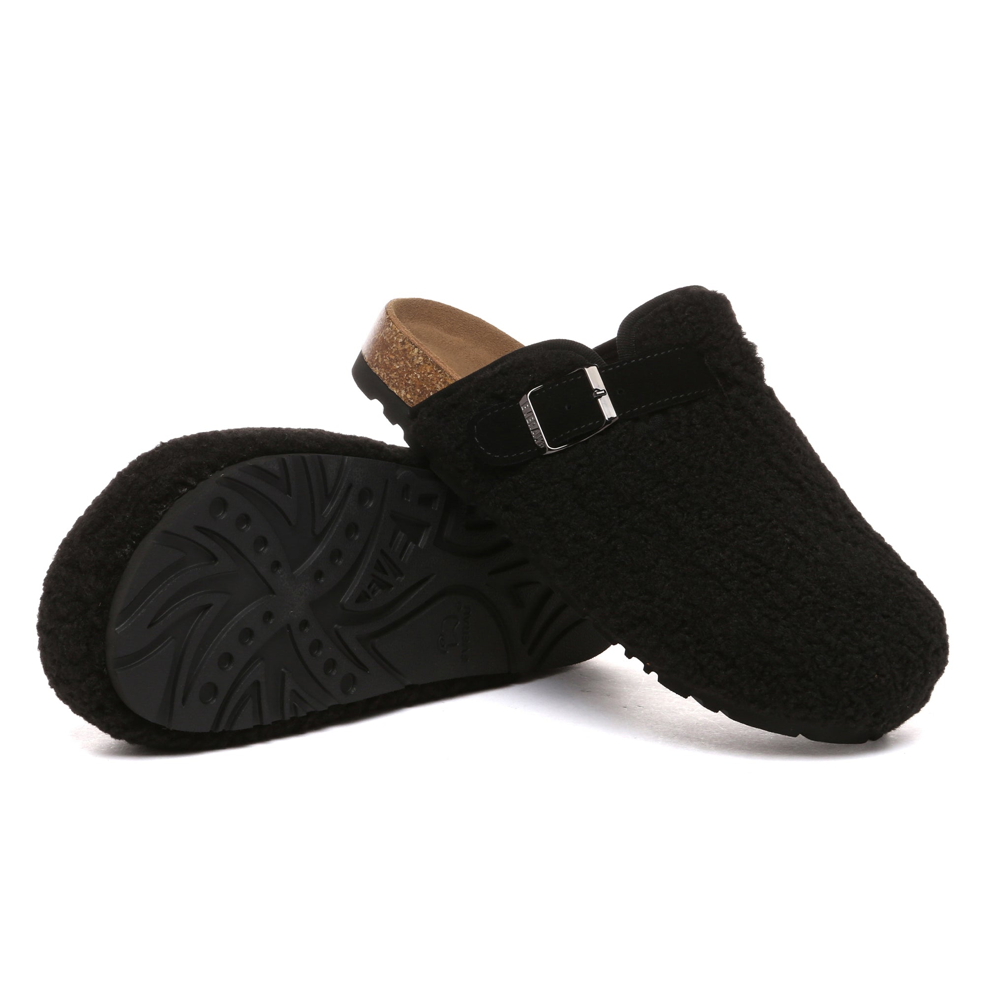 EverUgg Teddycozy Buckle Slippers Greta, cozy women's slippers with buckle detail and soft plush material.
