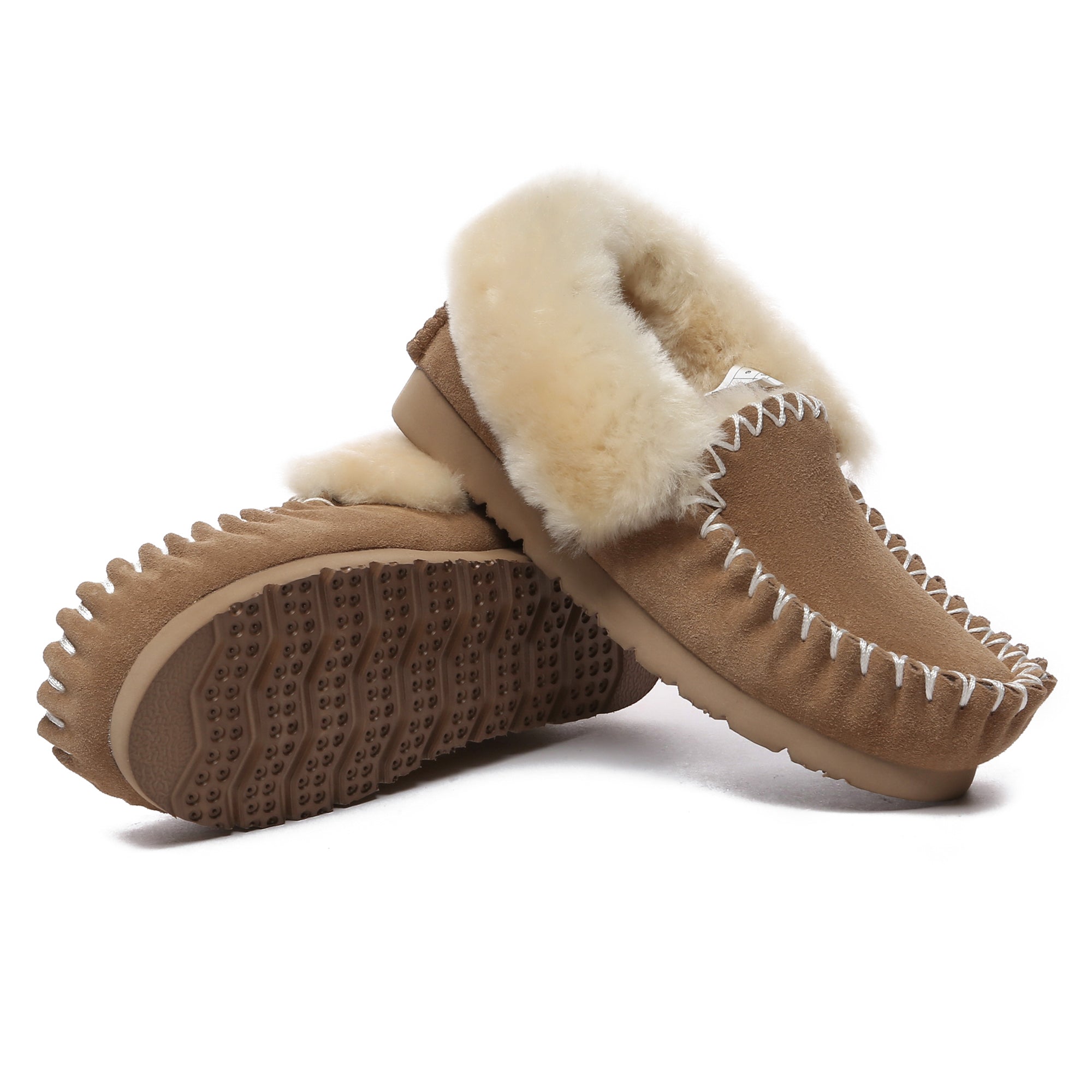 EverUgg traditional sheepskin moccasin slippers for women, featuring soft sheepskin lining and classic moccasin style.