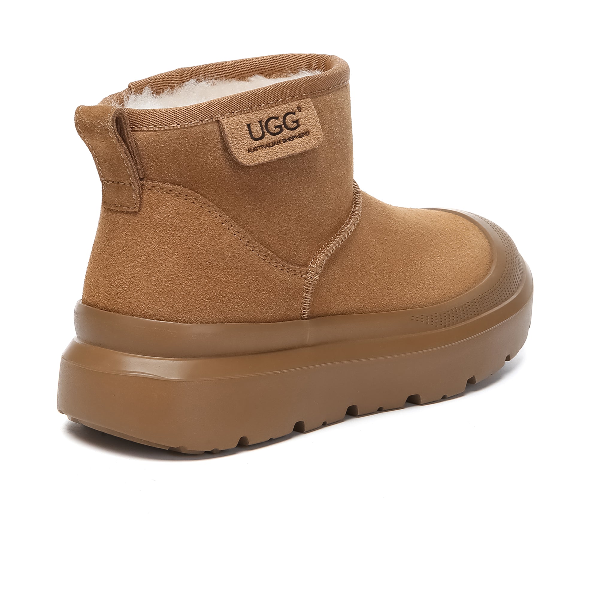 EverUgg UGG outdoor mini classic platform boots for women, black leather shoes with chunky soles and ankle height.