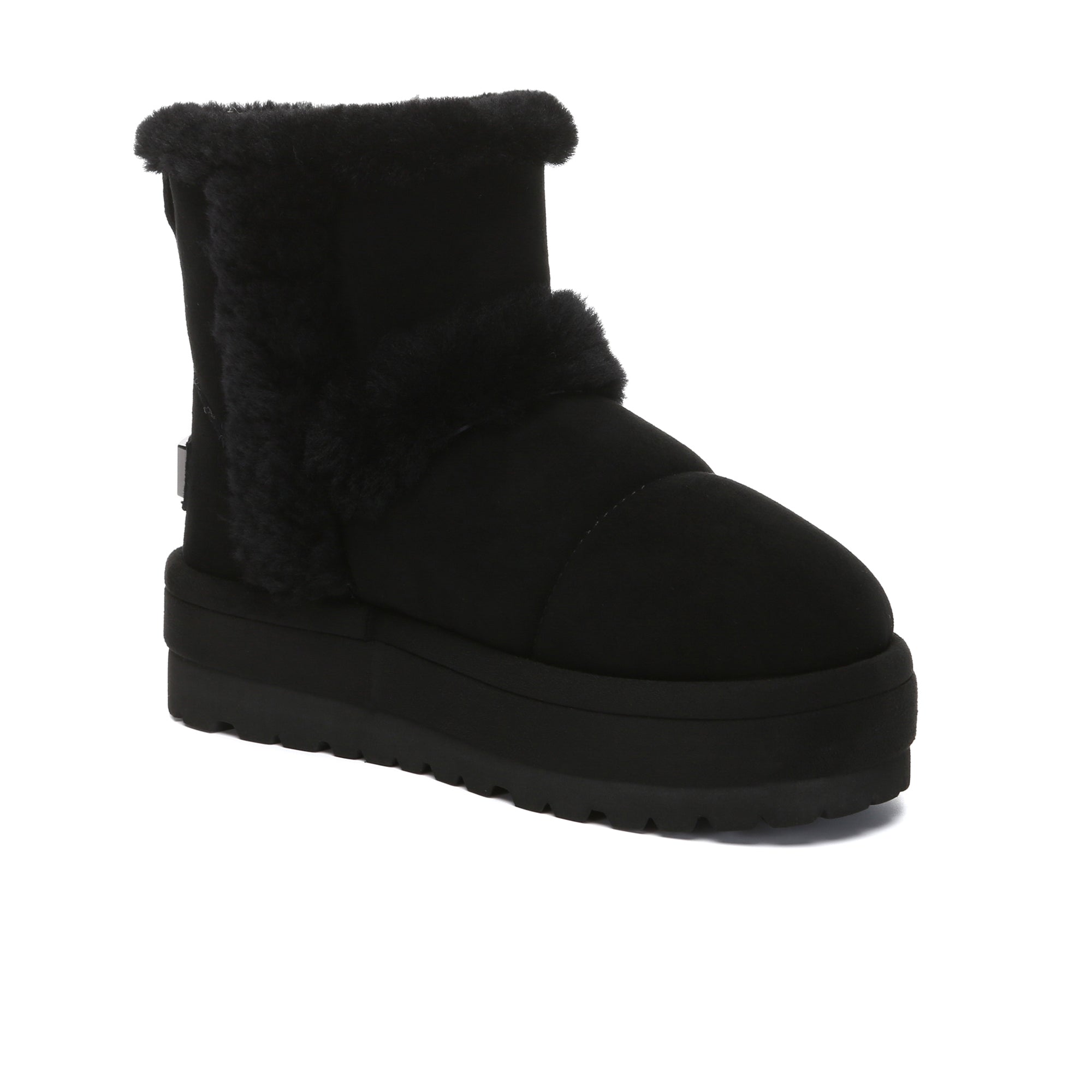 EverUgg UGG premium platform shearling fur boots for women, showcasing stylish winter footwear with plush shearling lining and rugged soles.