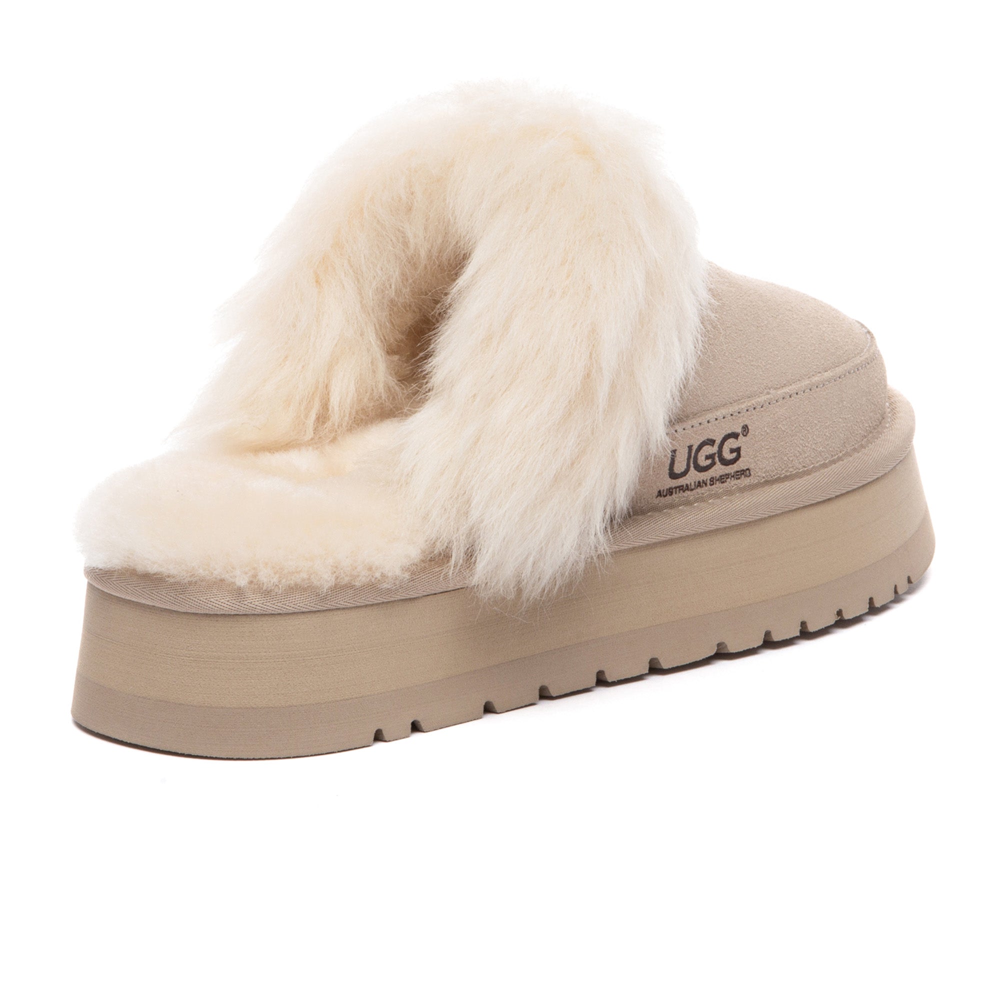 EverUgg Ultra Fluffy Platform Slippers with plush lining and thick soles, ideal for cozy indoor comfort.