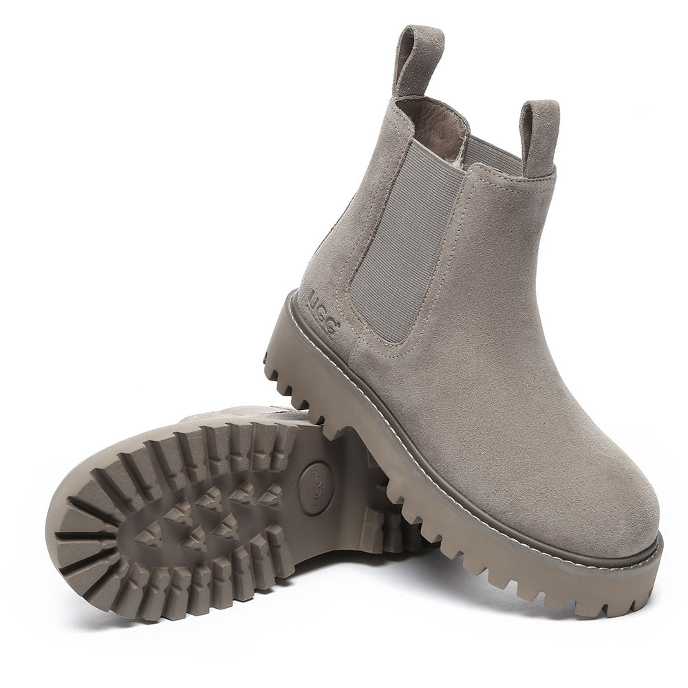 EverUgg women's Chelsea boots in caramel leather, featuring classic slip-on design and elastic side panels.