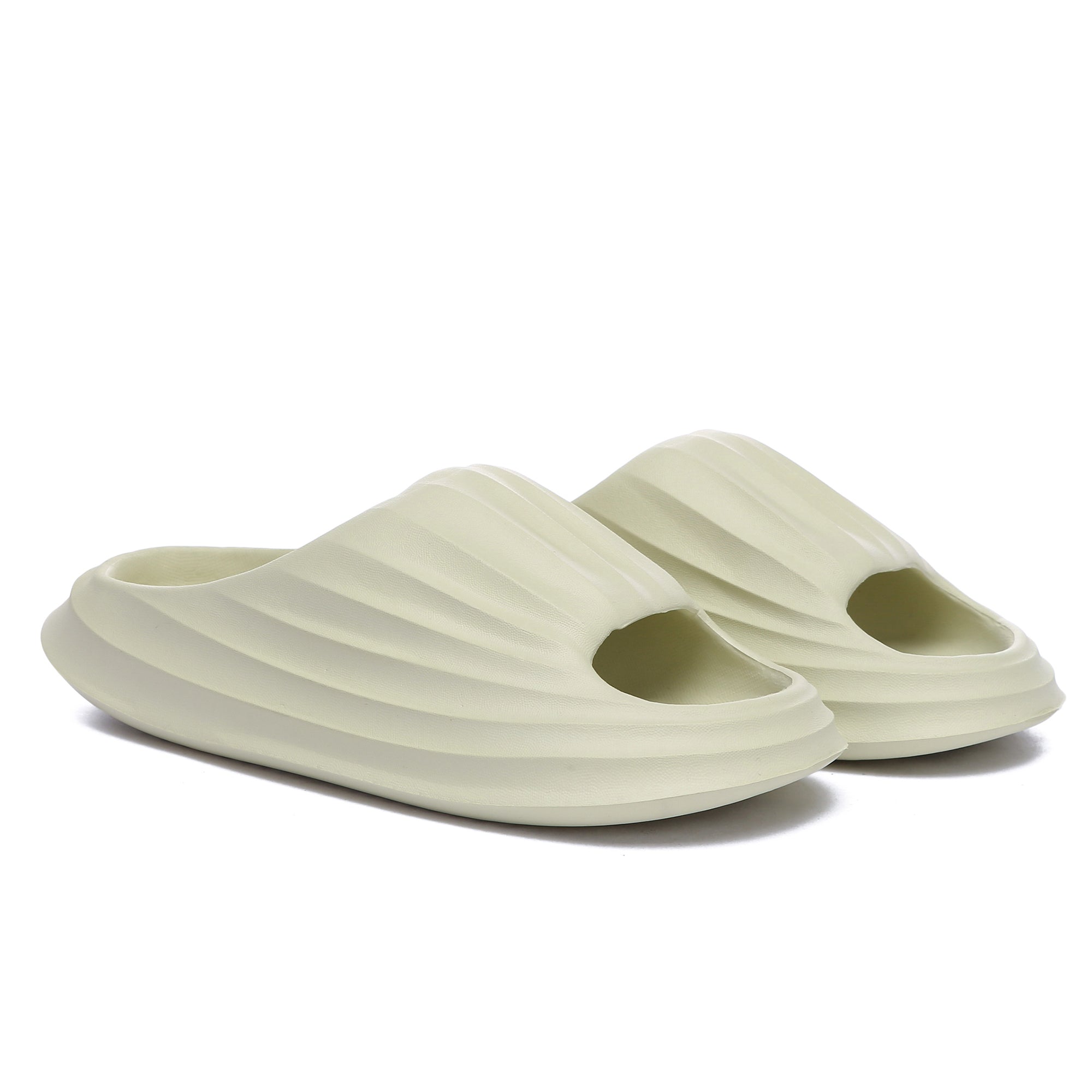 Women’s EverUgg anti-slip slippers with soft, cushioned sandals featuring a comfortable, slip-resistant sole for indoor use.