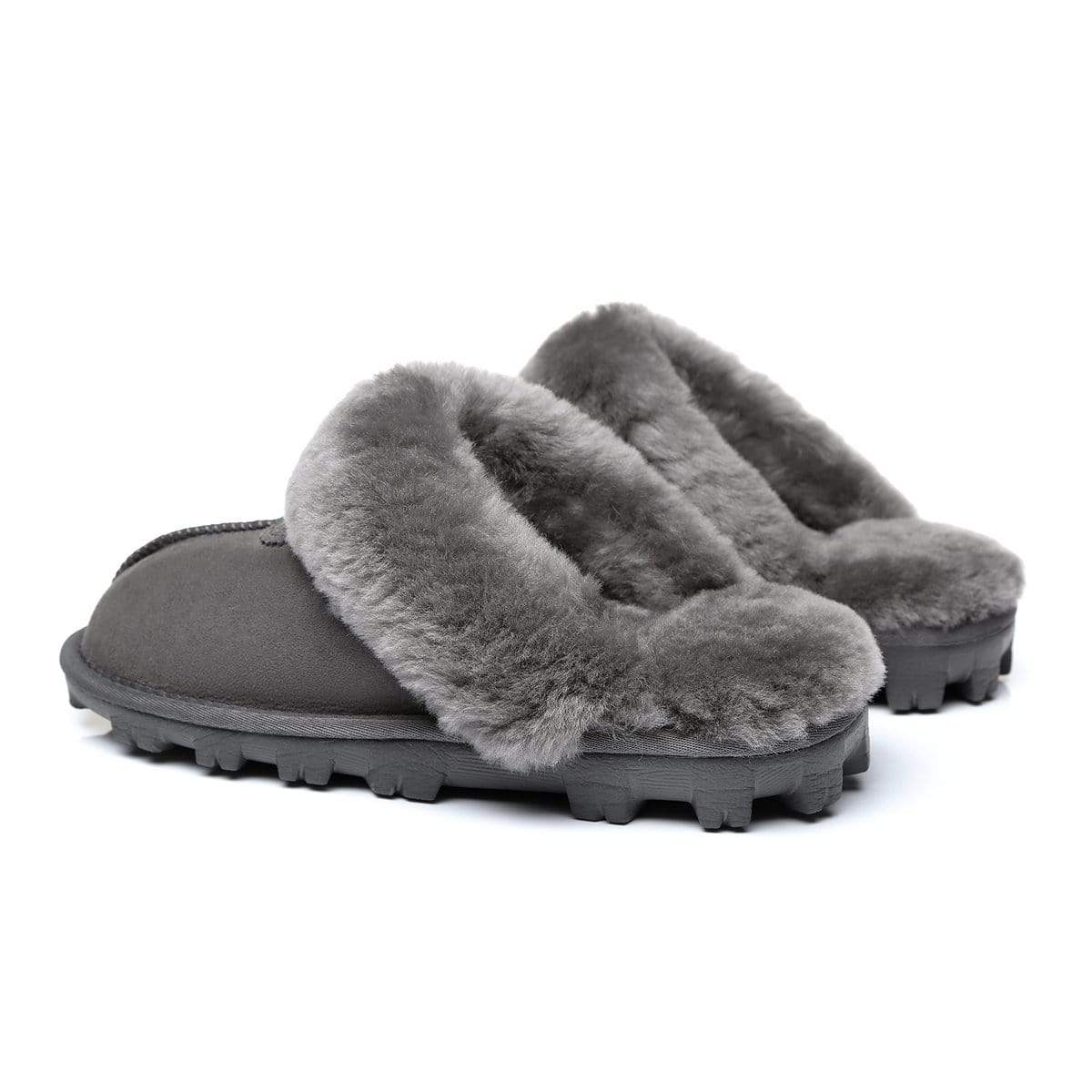 EverUgg premium anti-slip women’s slippers featuring soft UGG-style design and textured soles for secure indoor comfort.