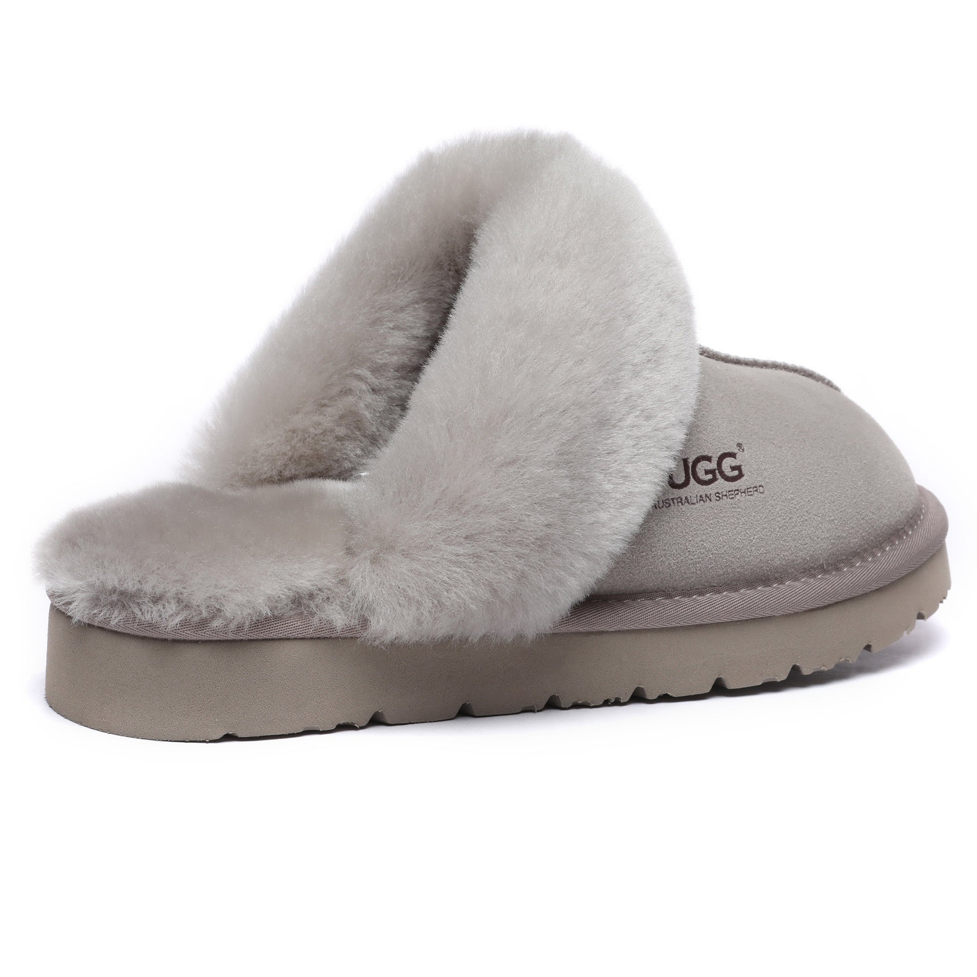 EverUgg women's premium UGG slippers with soft sheepskin lining and cozy slip-on design.