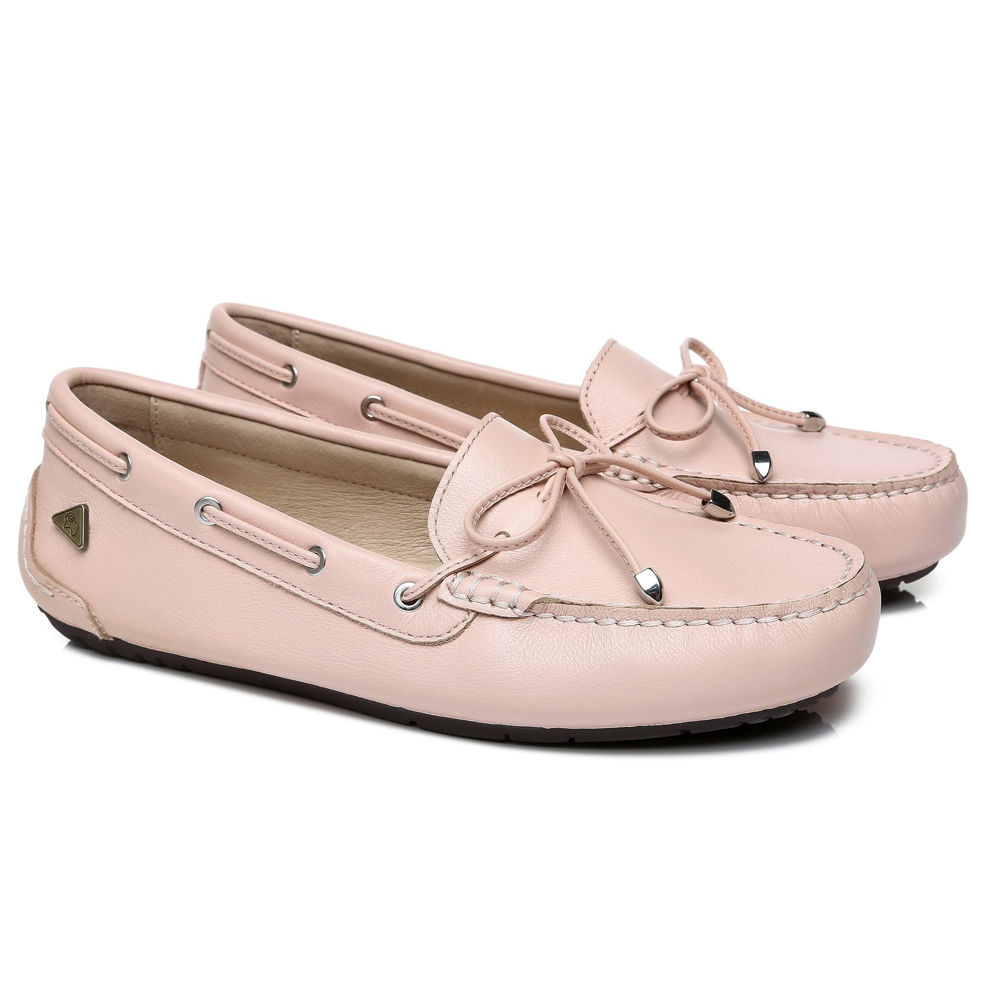 EverUgg Sammy women’s leather moccasin shoes with a sleek design, featuring soft leather and classic moccasin stitching.