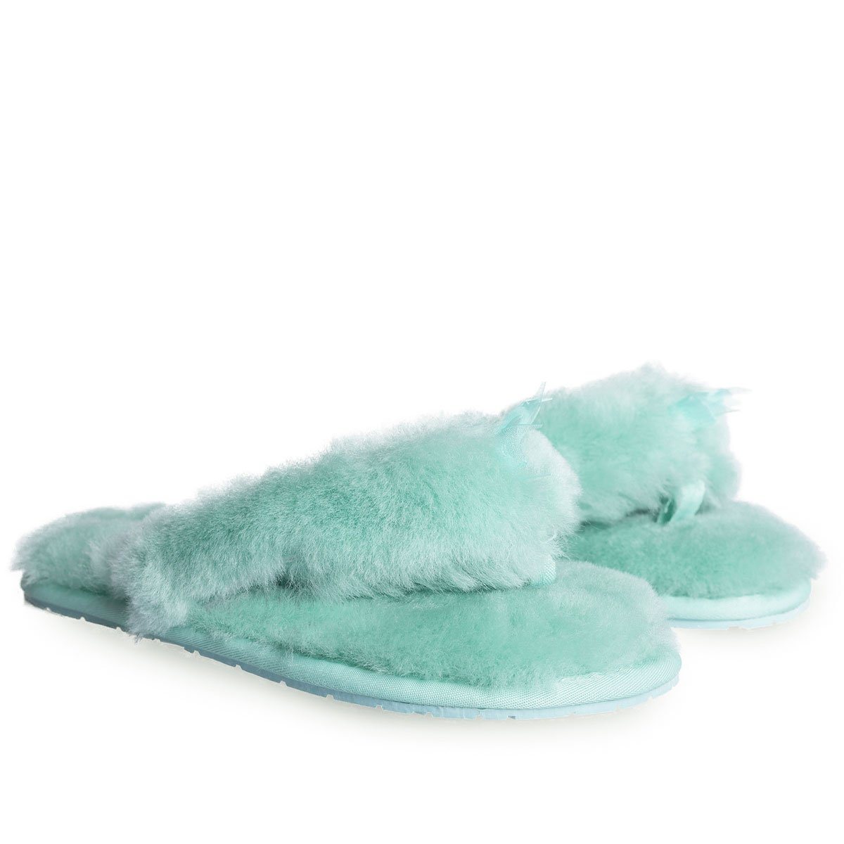 EverUgg Fluff Slippers for women, cozy plush slippers with soft fur lining, ideal for comfortable indoor wear.