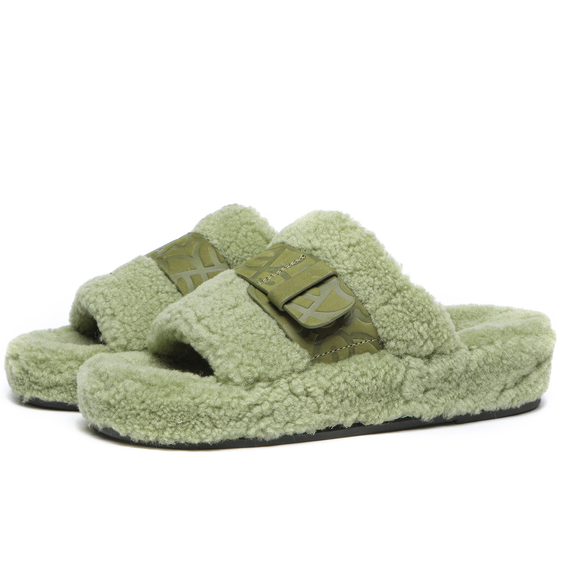 EverUgg UGG Georgie sheepskin wool slides for women, featuring plush sheepskin and comfortable slip-on design.