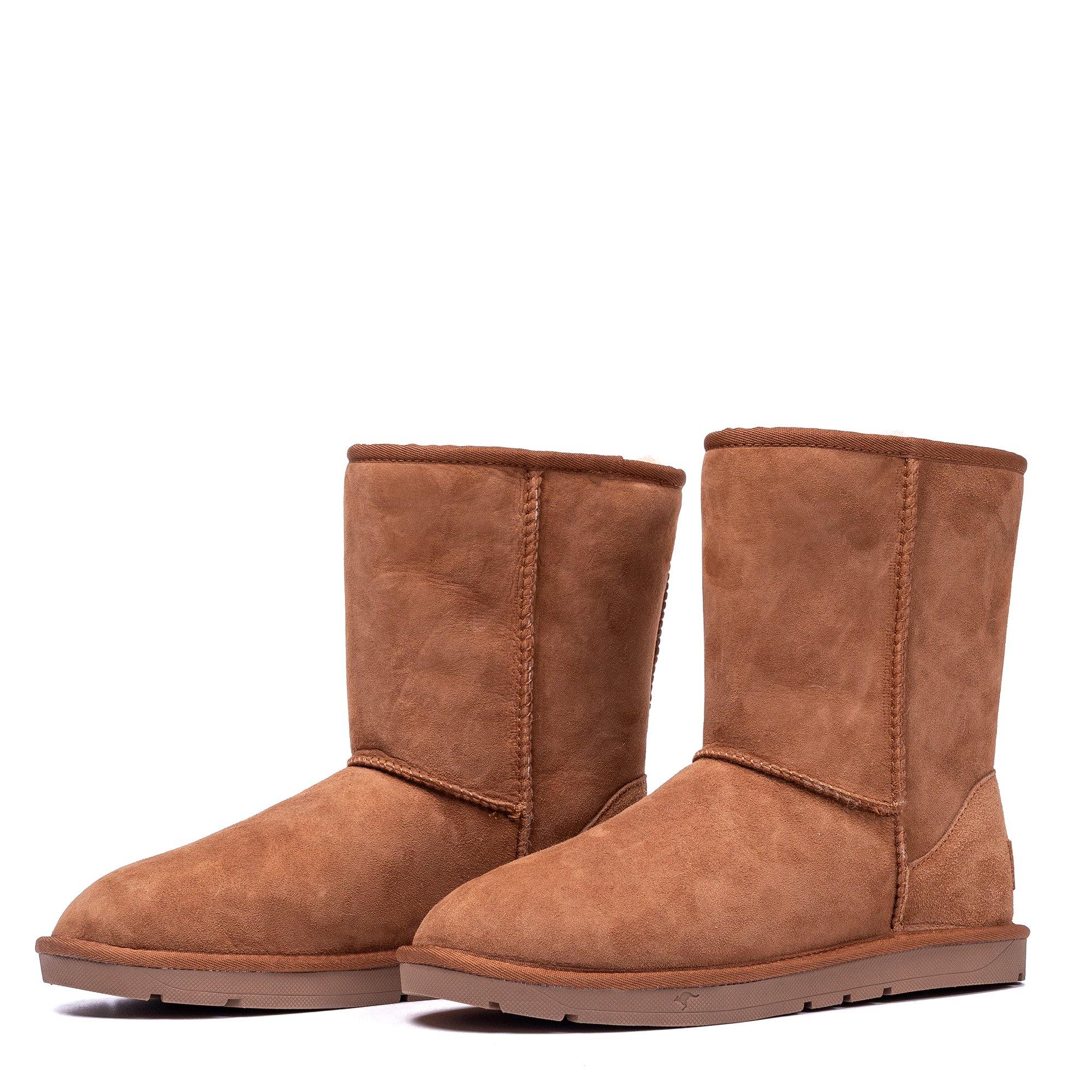 Roozee UGG Roozee Short Classic Boots in chestnut color, featuring plush sheepskin lining and suede exterior for cozy style.
