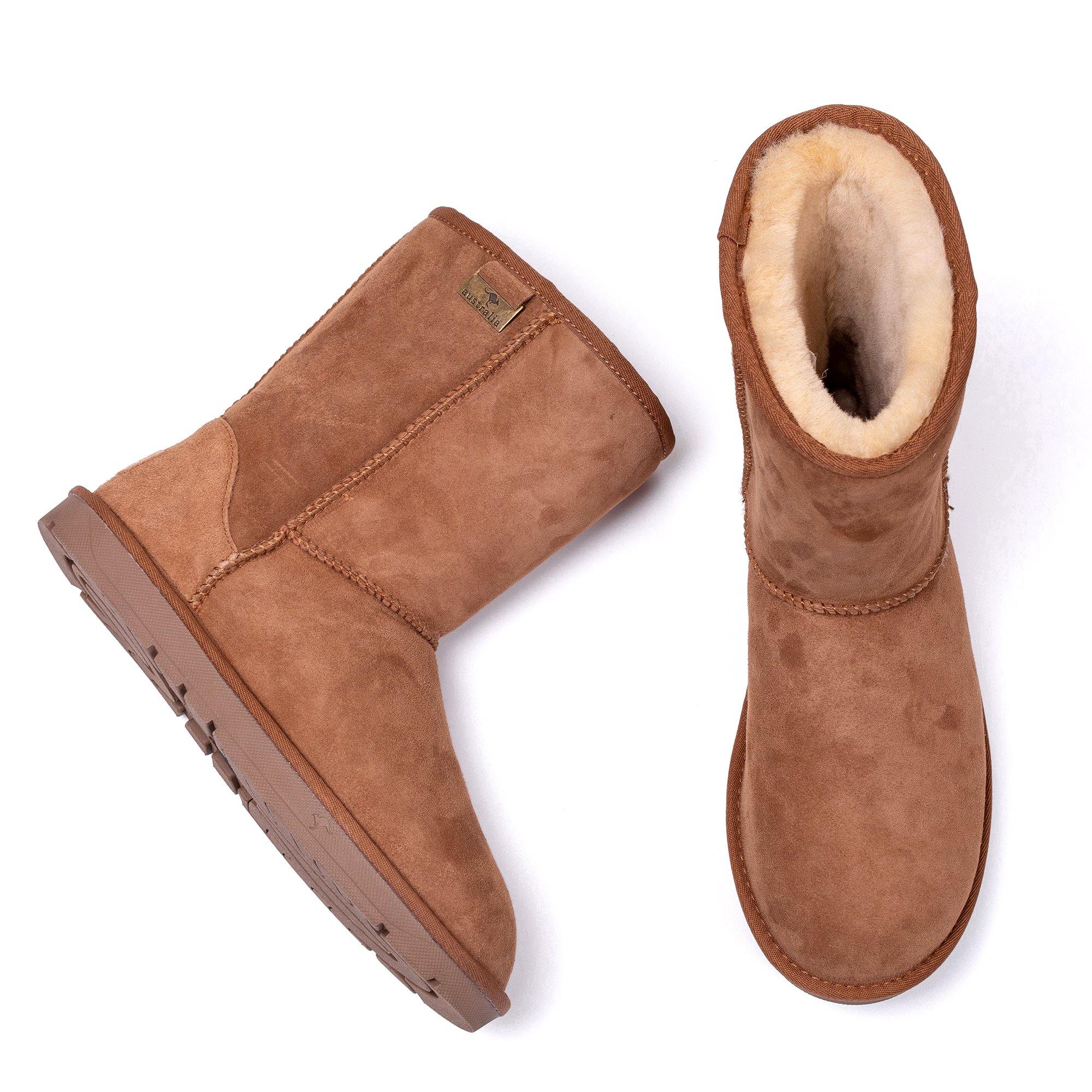 Roozee UGG Roozee Short Classic Boots for women, cozy sheepskin-lined shoes in chestnut color with suede exterior.