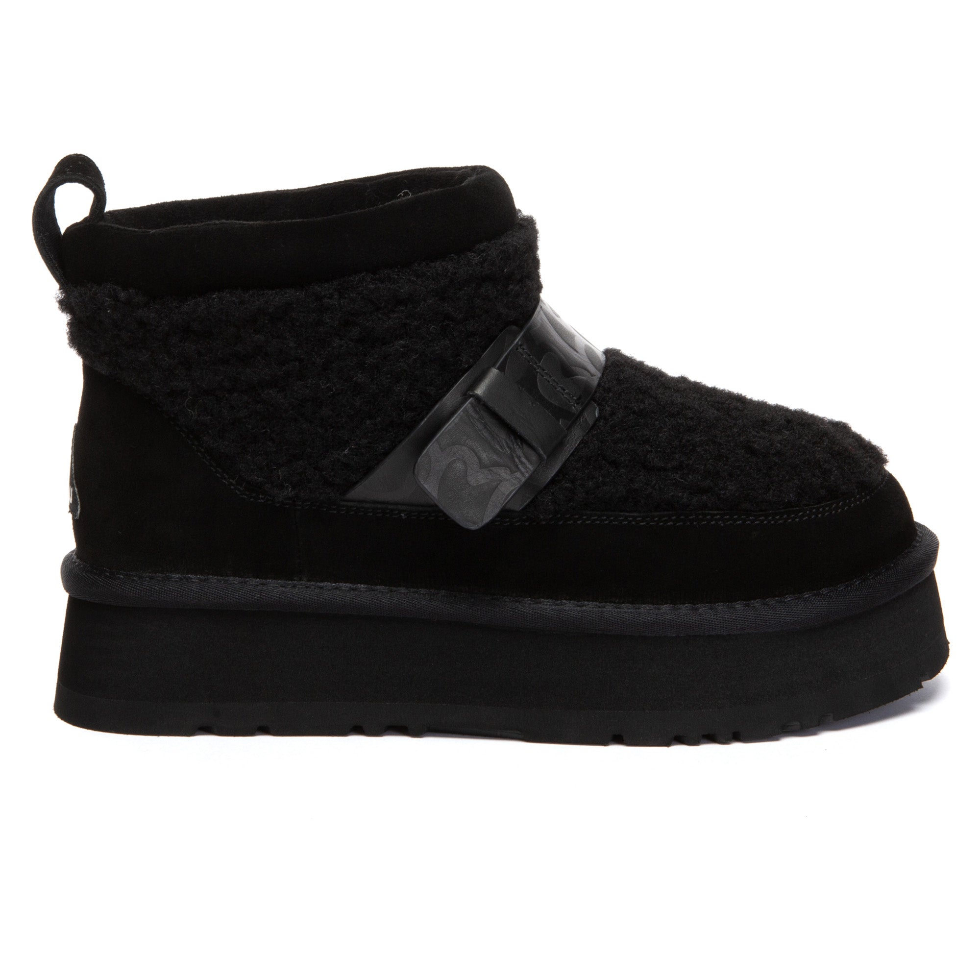 EverUgg Short Maphie UGG boots in beige with plush lining and ankle height, featuring classic UGG design and durable sole.