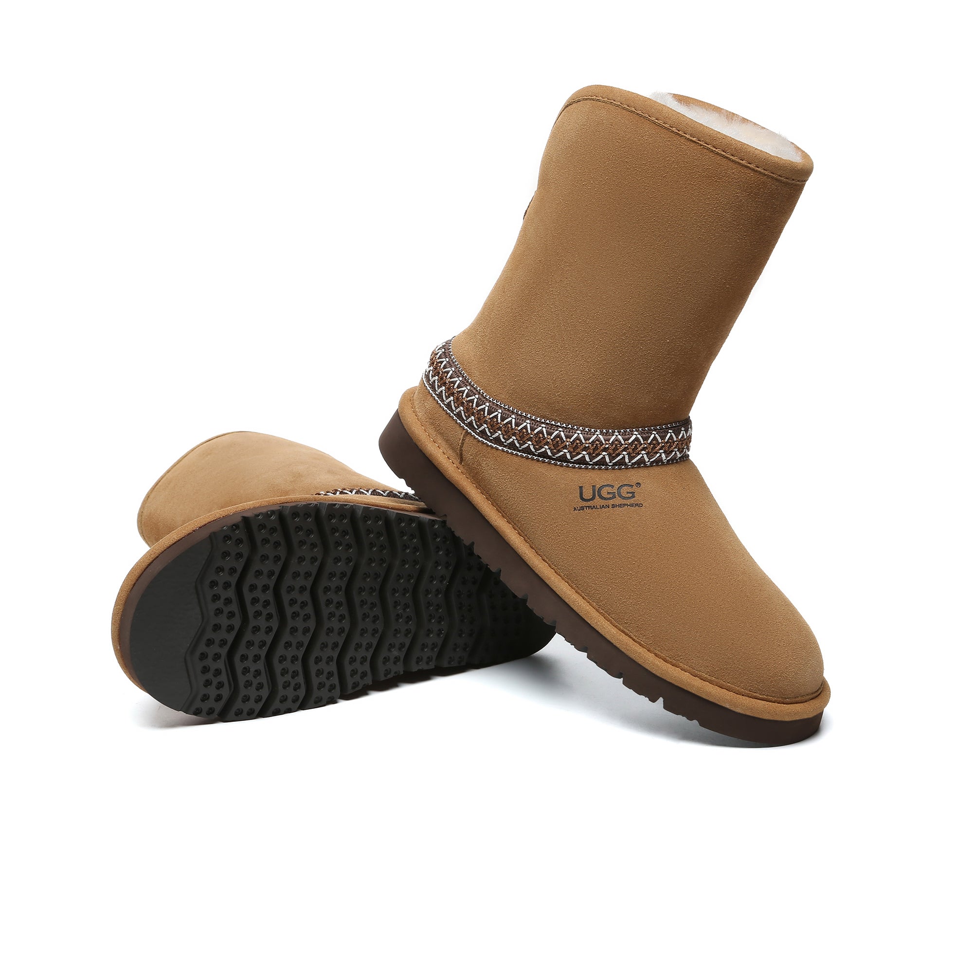 EverUgg Bohemian knitted UGG short classic boots for women, featuring a cozy knitted design and suede exterior.