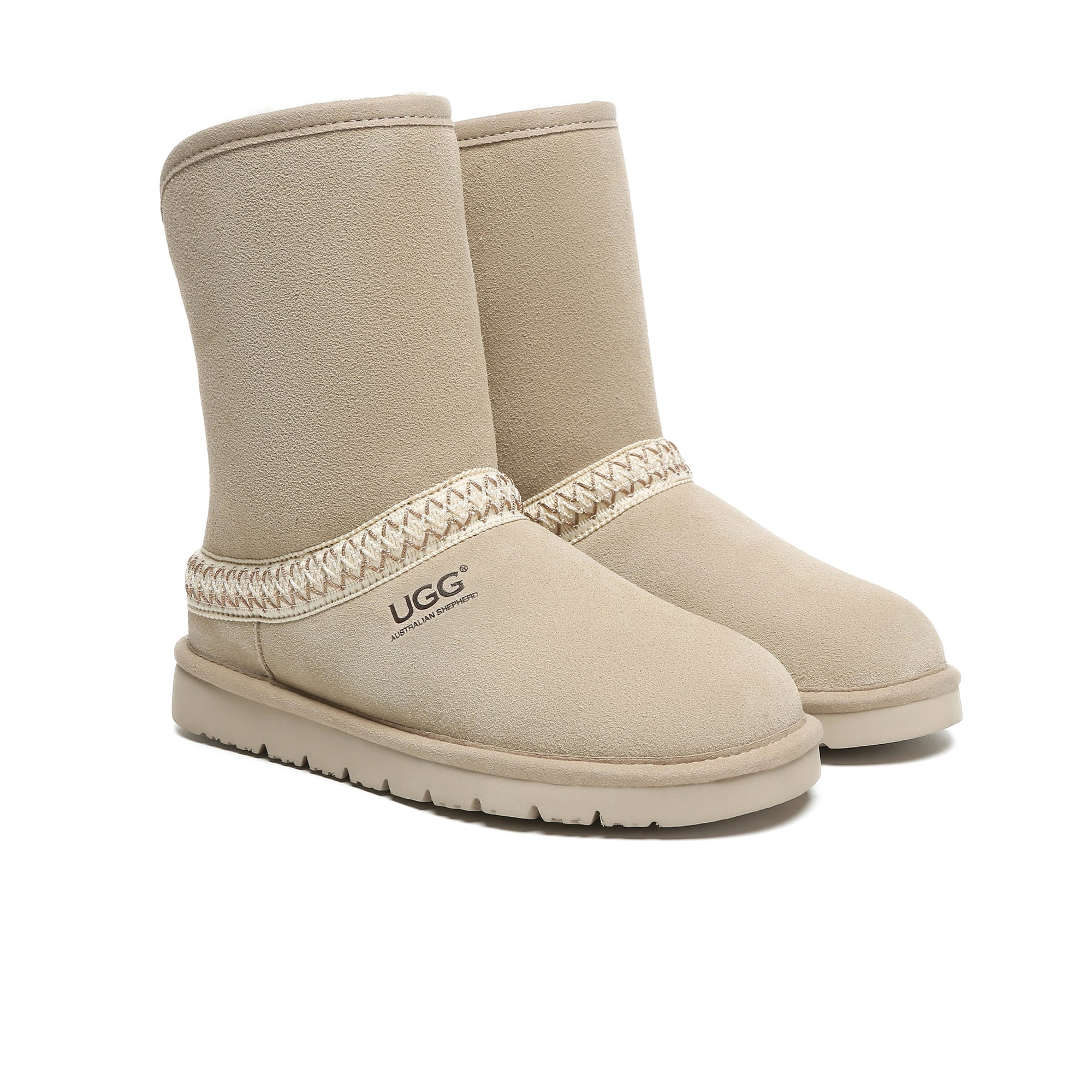 EverUgg Bohemian knitted UGG short classic boots for women, featuring a cozy knitted design and suede exterior.