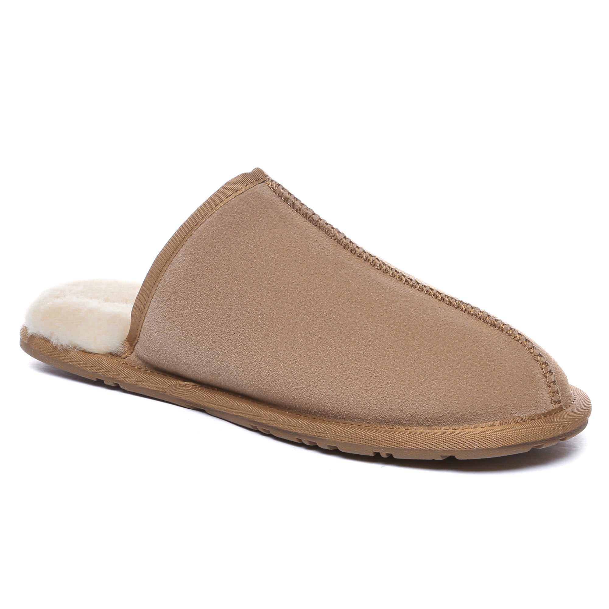 EverUgg Classic Bennett men's UGG slipper with plush lining and suede exterior, ideal for comfortable indoor wear
