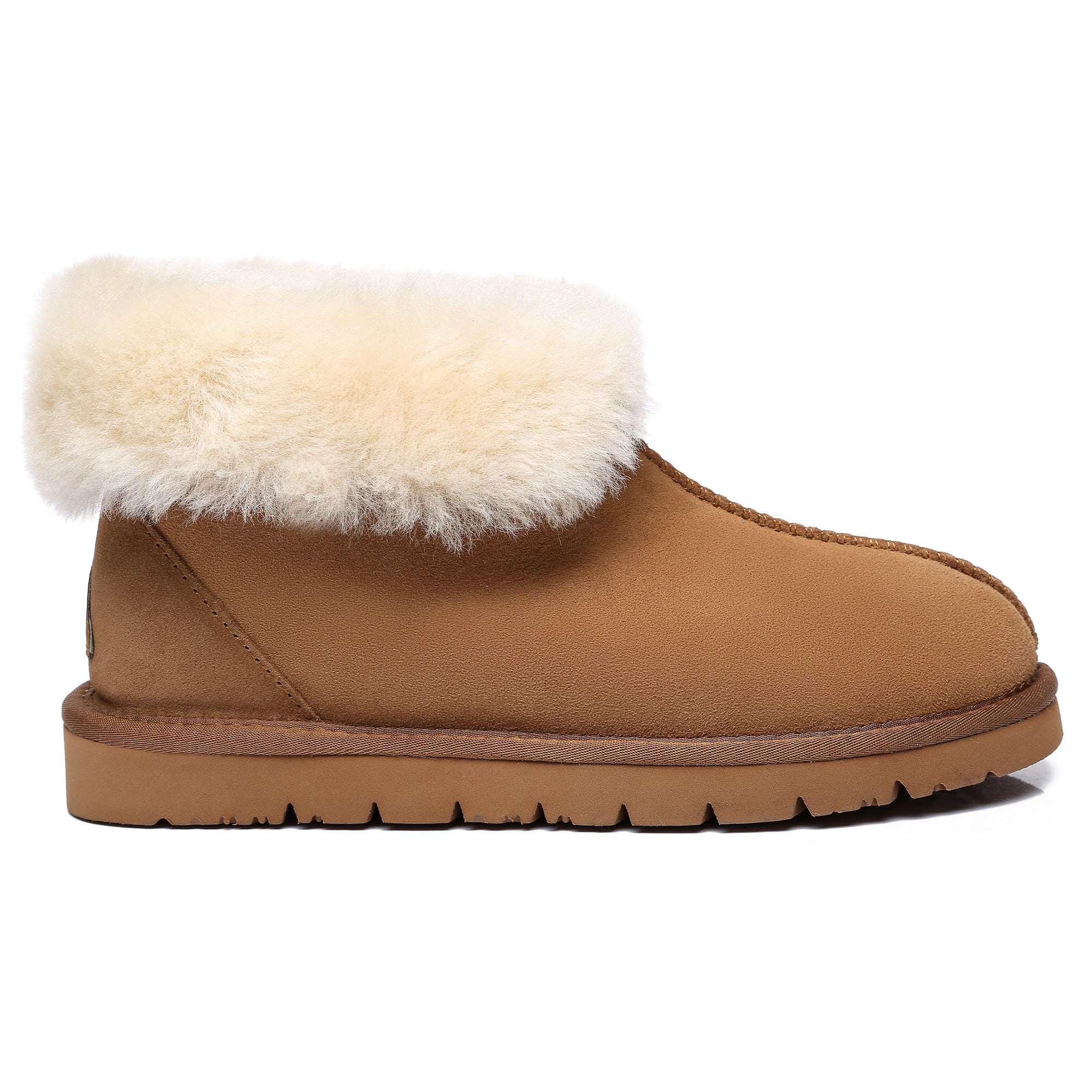 EverUgg Classic Mallow sheepskin UGG slipper for women featuring plush sheepskin interior and cozy slip-on style.