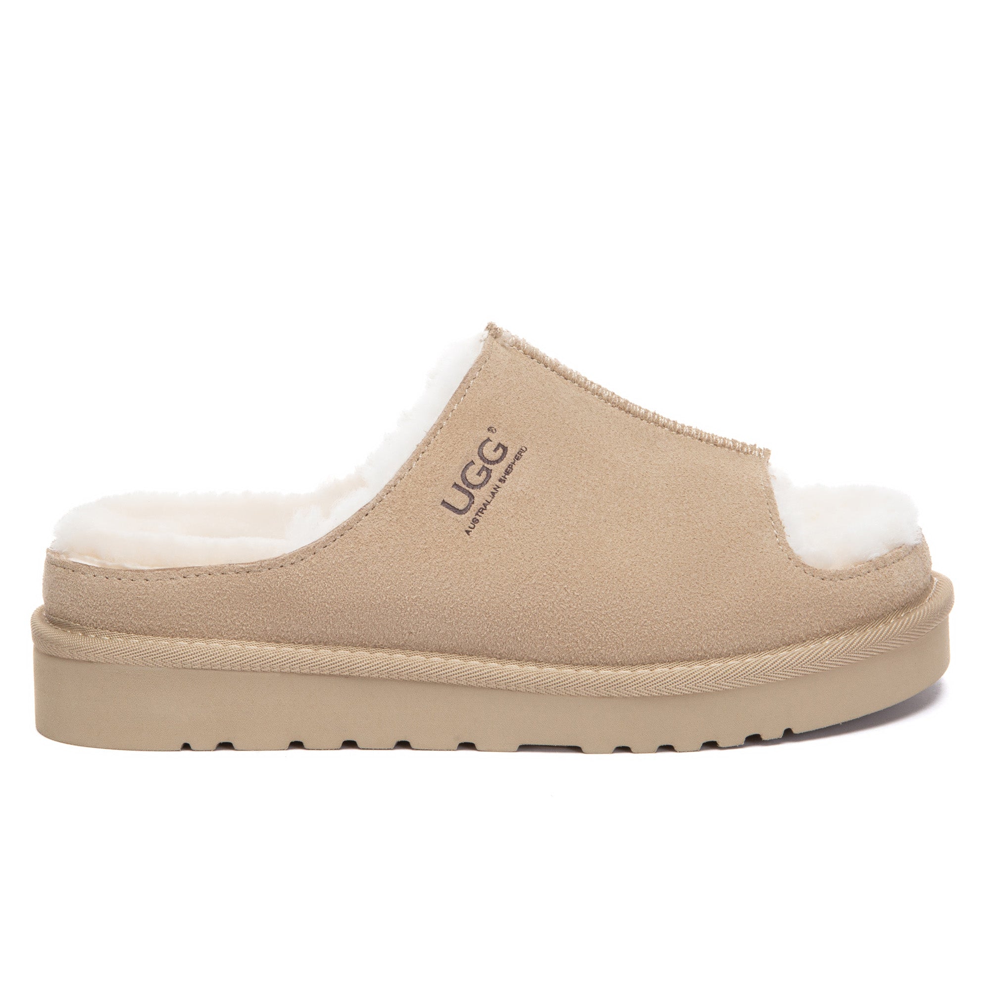 EverUgg Coulson sheepskin slippers with plush interior and cozy design, perfect for indoor comfort and warmth.
