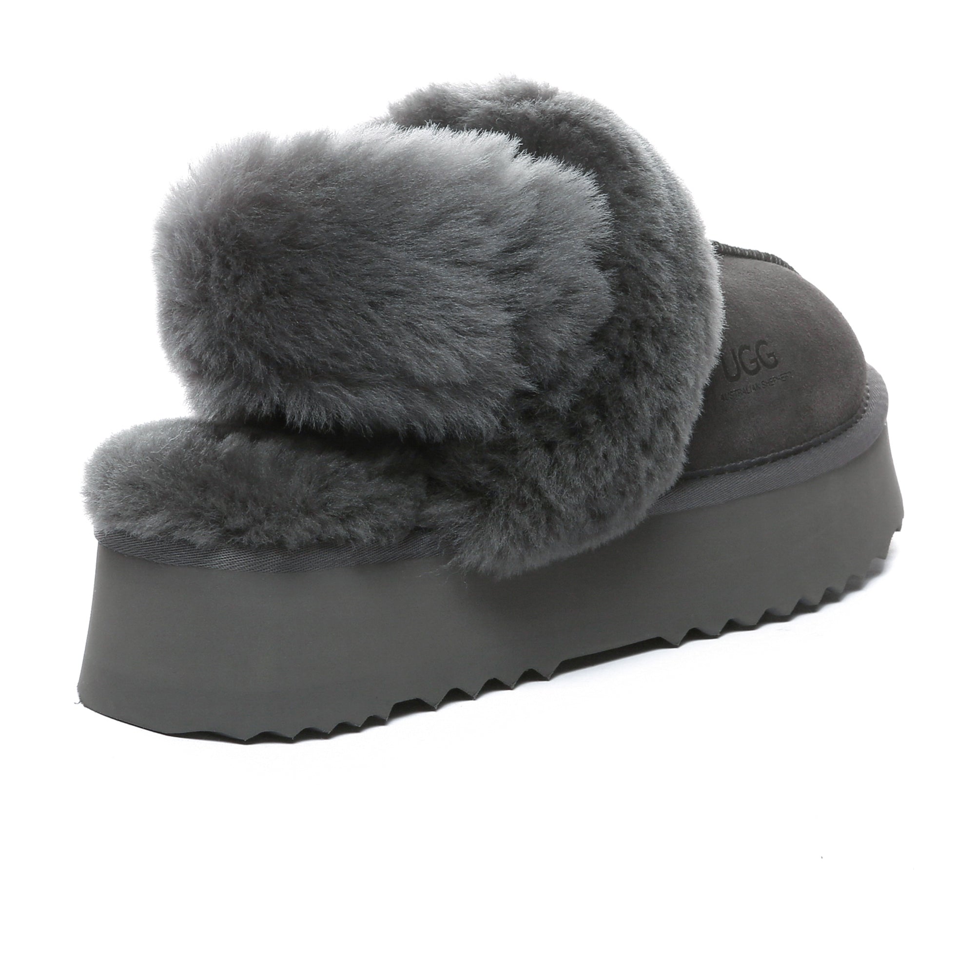 EverUgg Dua Straps UGG platform slippers for women with wide straps, comfortable slip-on design, and cushioned soles.