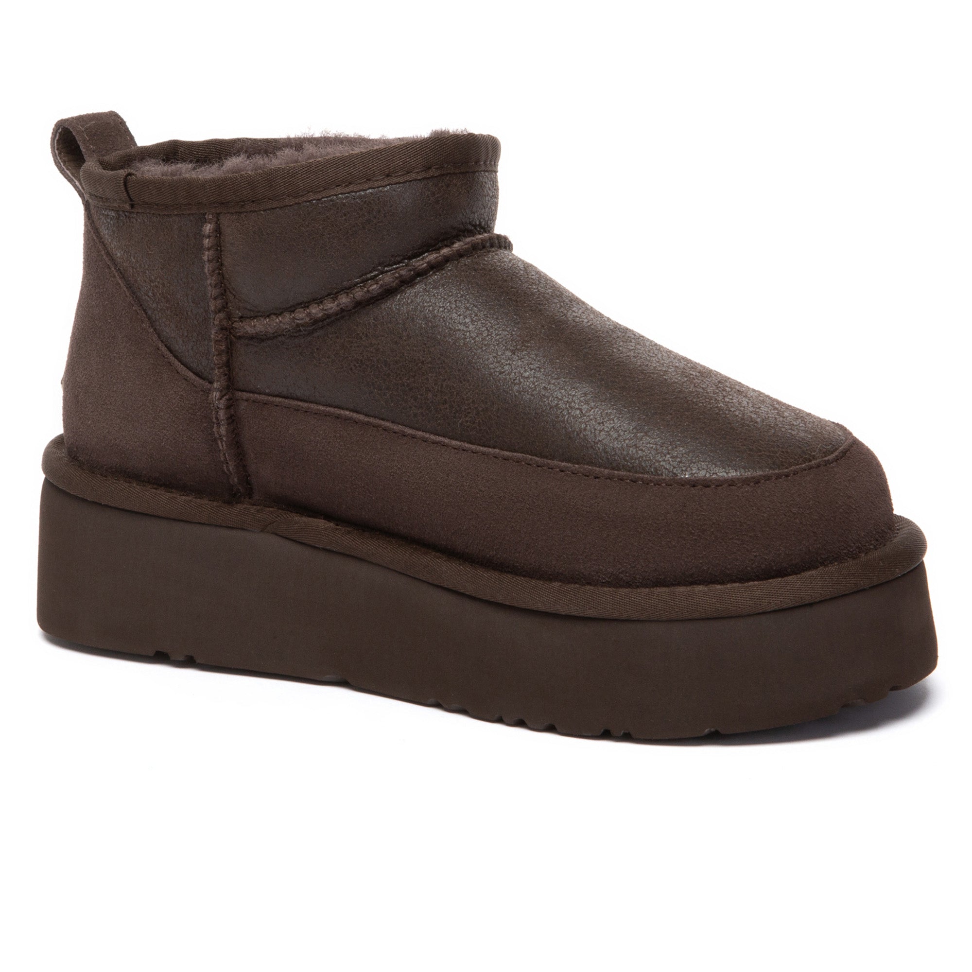 EverUgg Eralova platform UGG boots in tan with plush sheepskin lining and chunky sole, shown from side angle.