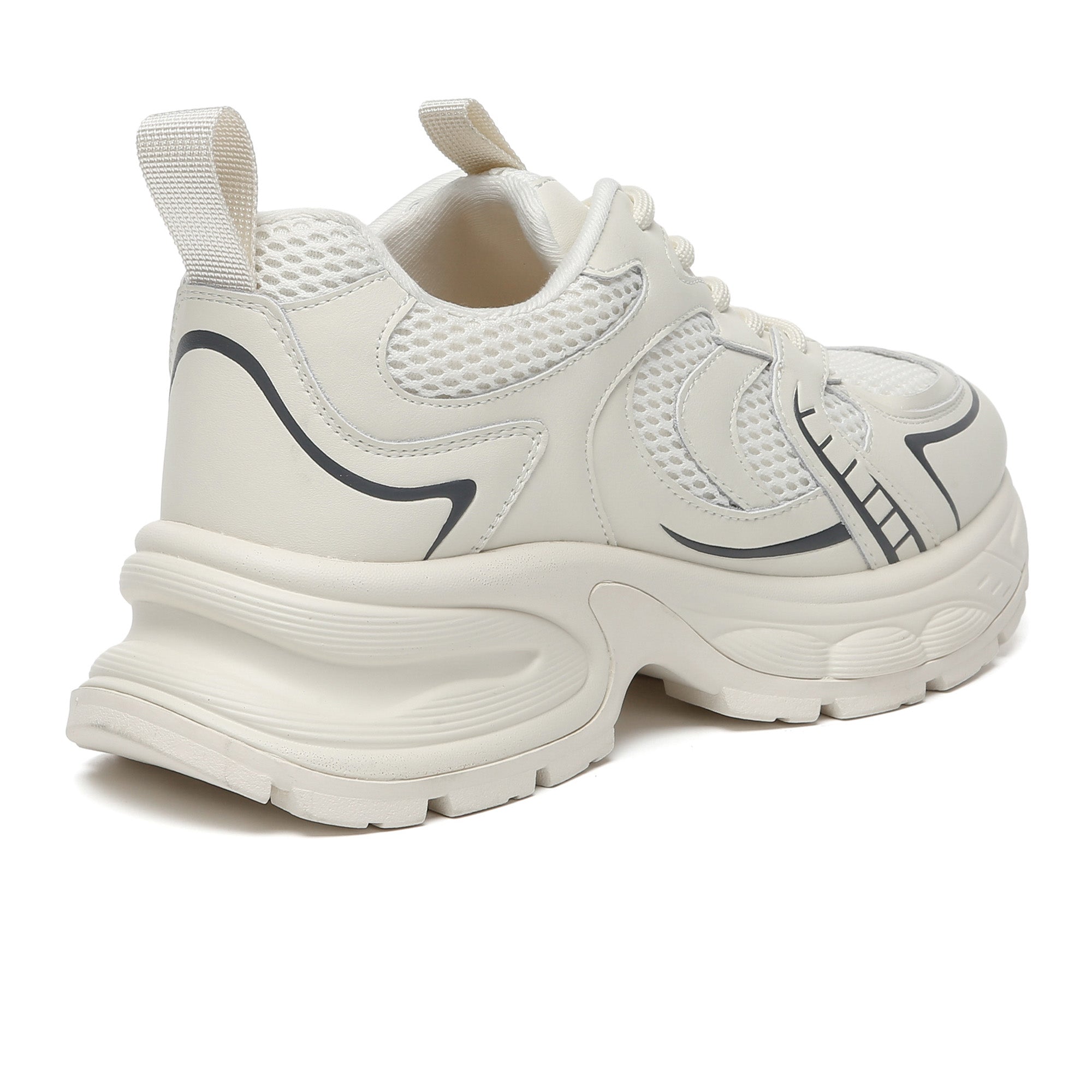 EverUgg EVERAU chunky comfort platform sneakers in white with thick soles and stylish design, perfect for casual wear.