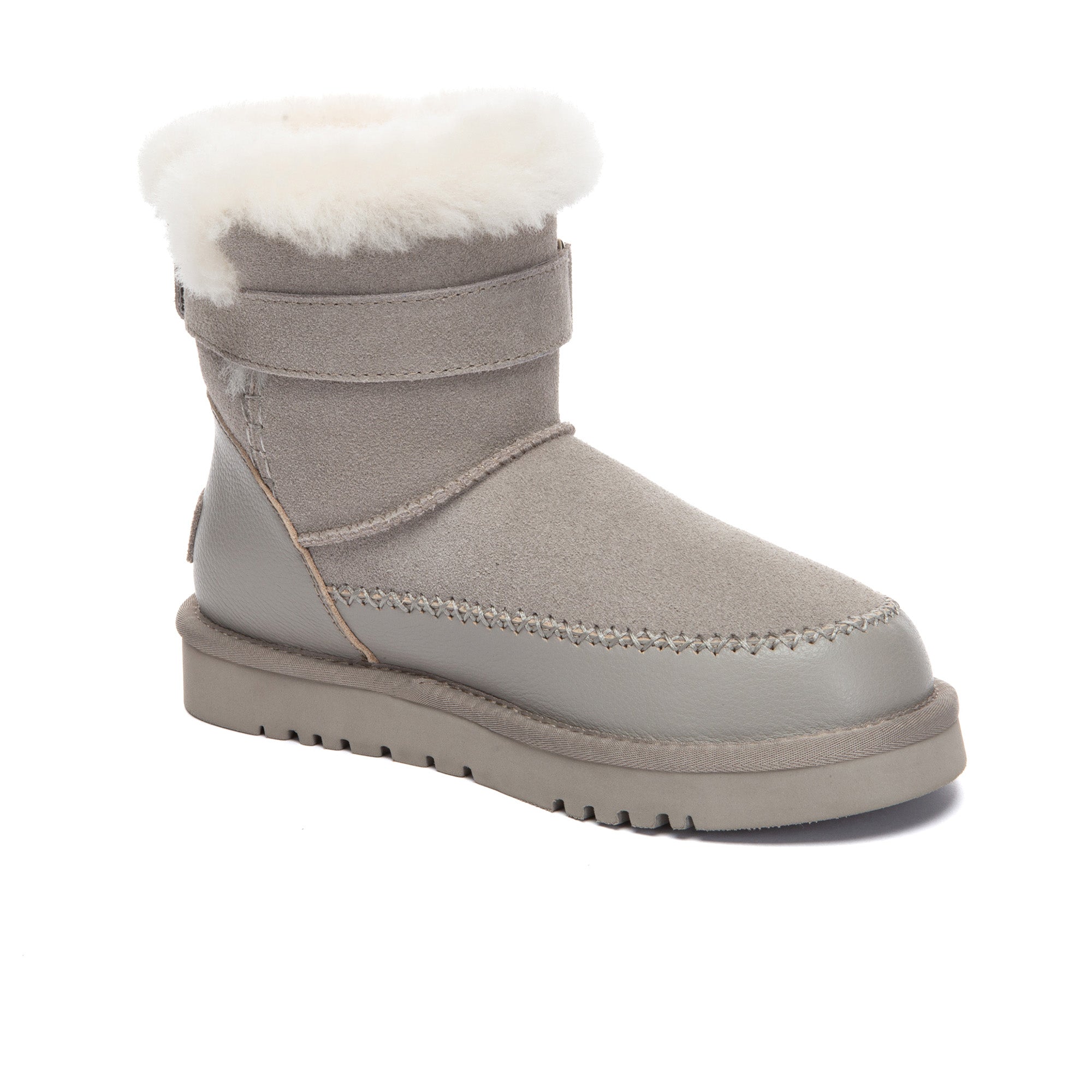 EverUgg buckle strap fashion UGG boots with stylish buckle details and cozy design, perfect for casual wear.