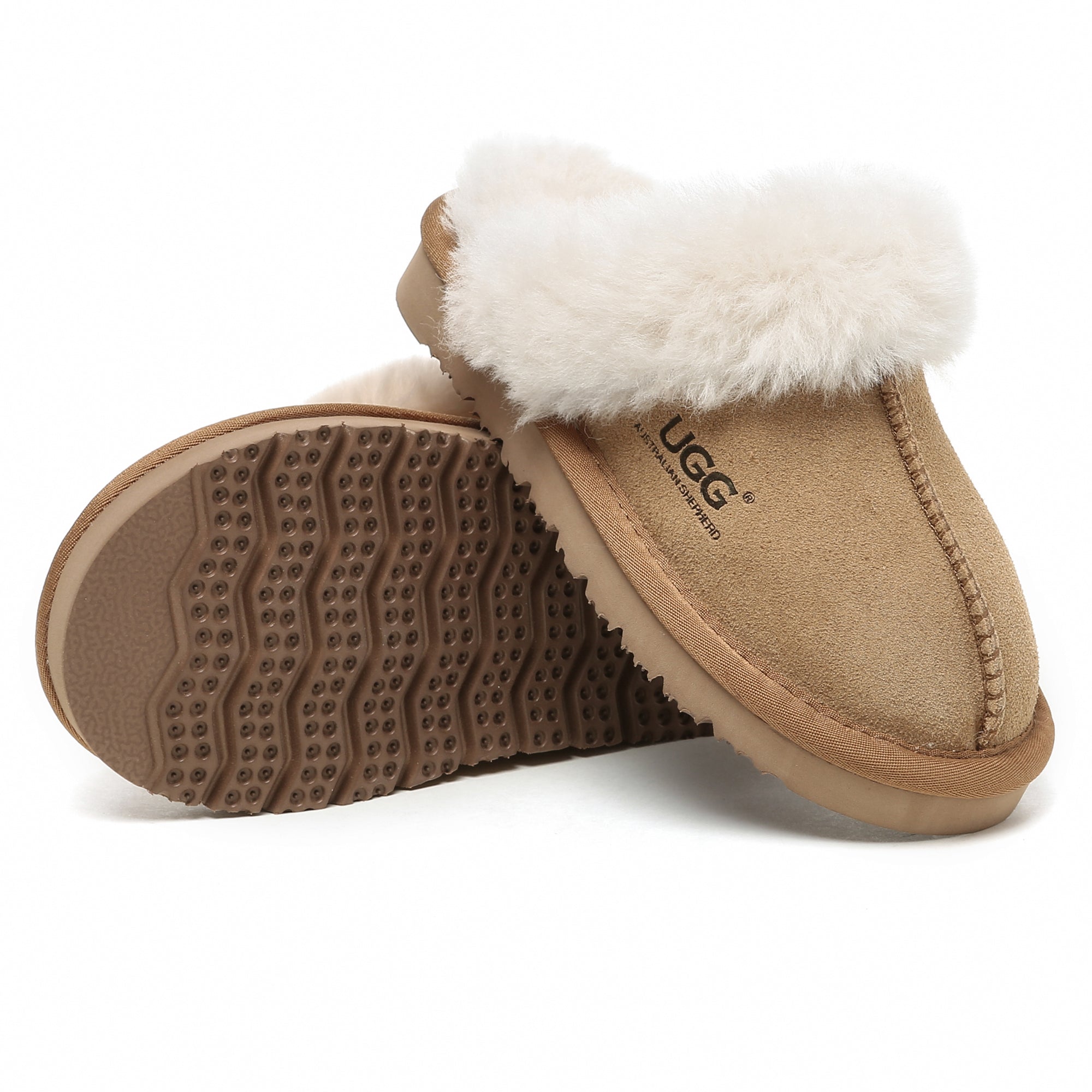 Kids' EverUgg Ultra Comfort Sole slippers with cozy interior and soft sole, designed for comfortable indoor wear.