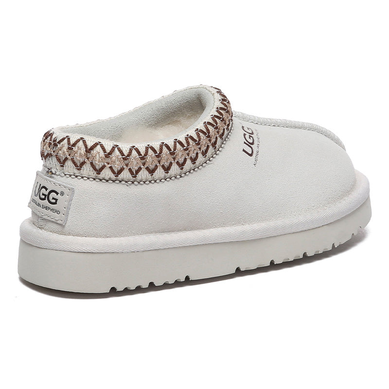 EverUgg Koori Kids UGG slippers with plush lining and cozy design, perfect for young children’s winter comfort.