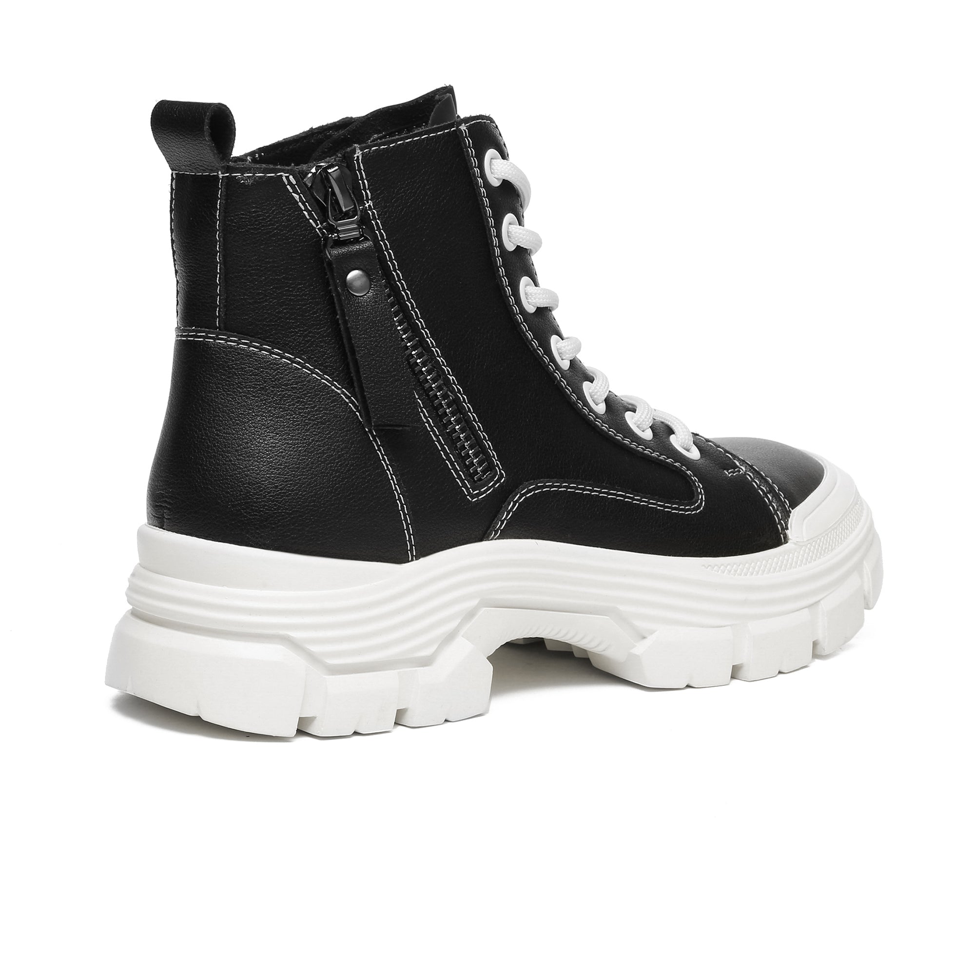 EverUgg leather chunky ankle boots for women with rugged sole and stylish design, perfect for casual and trendy outfits.