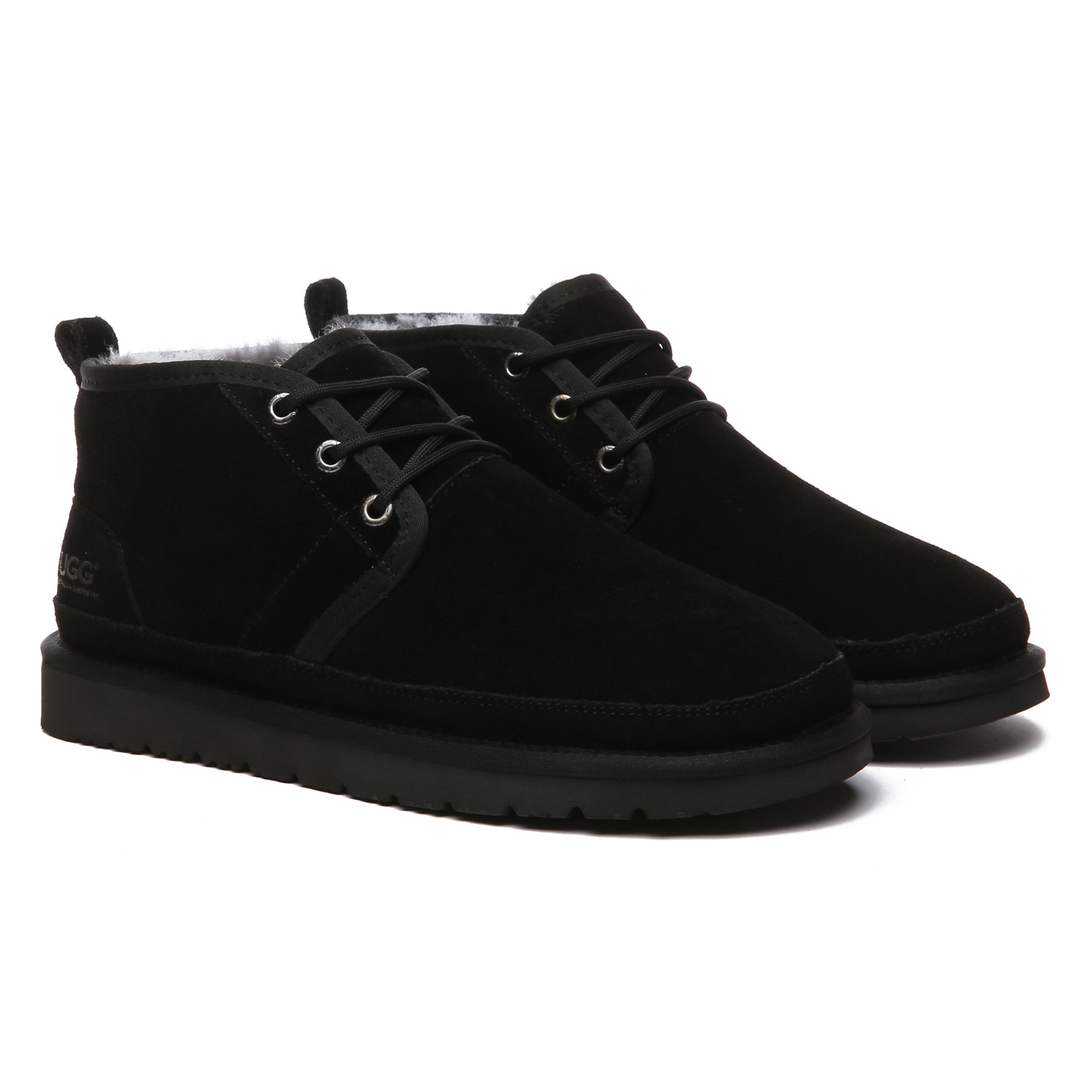 EverUgg Leo Men UGG ankle boots, stylish shoes with leather and suede details, featuring rugged soles and ankle height design.