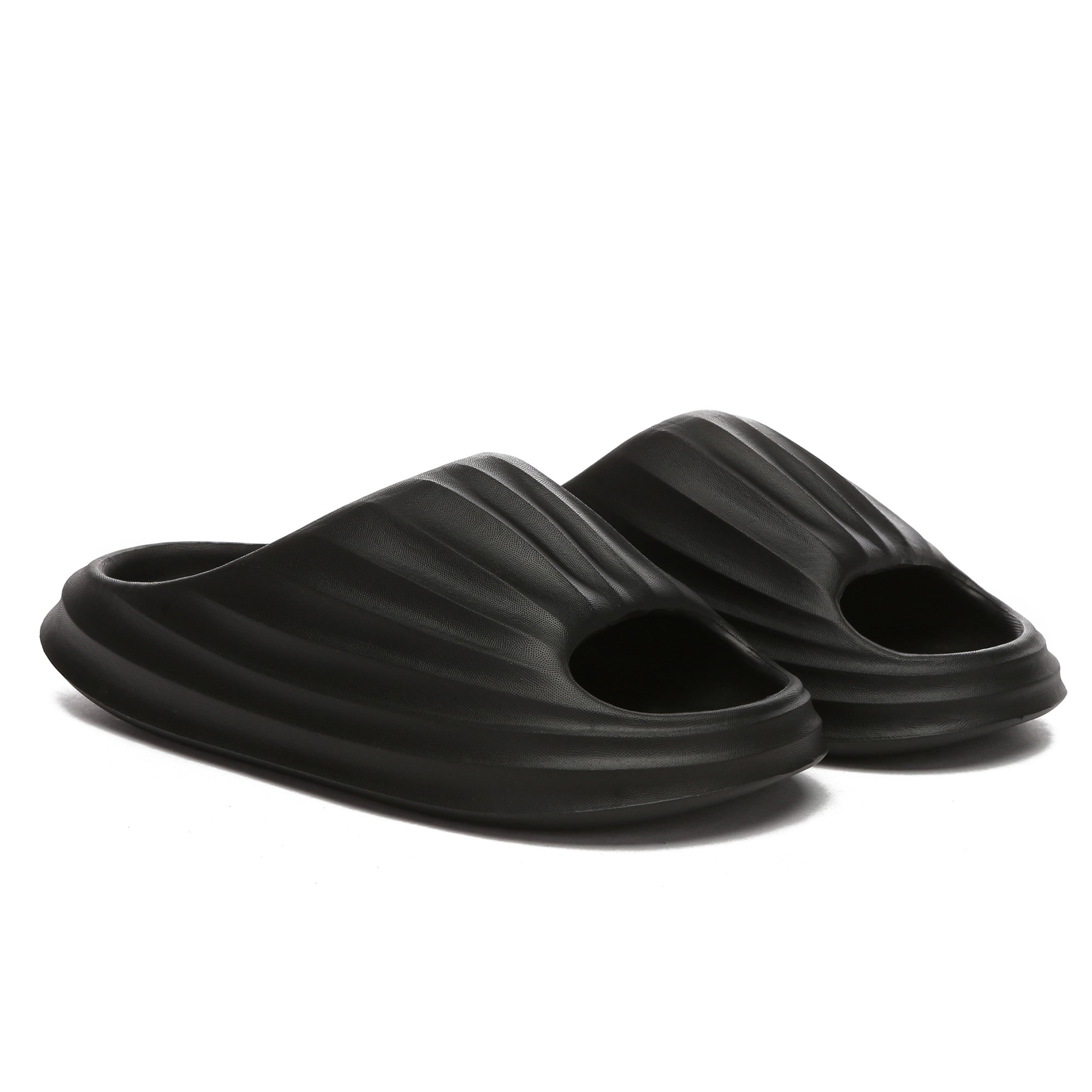EverUgg men's comfy slippers in sandal style with soft straps and cushioned soles, ideal for indoor and outdoor wear
