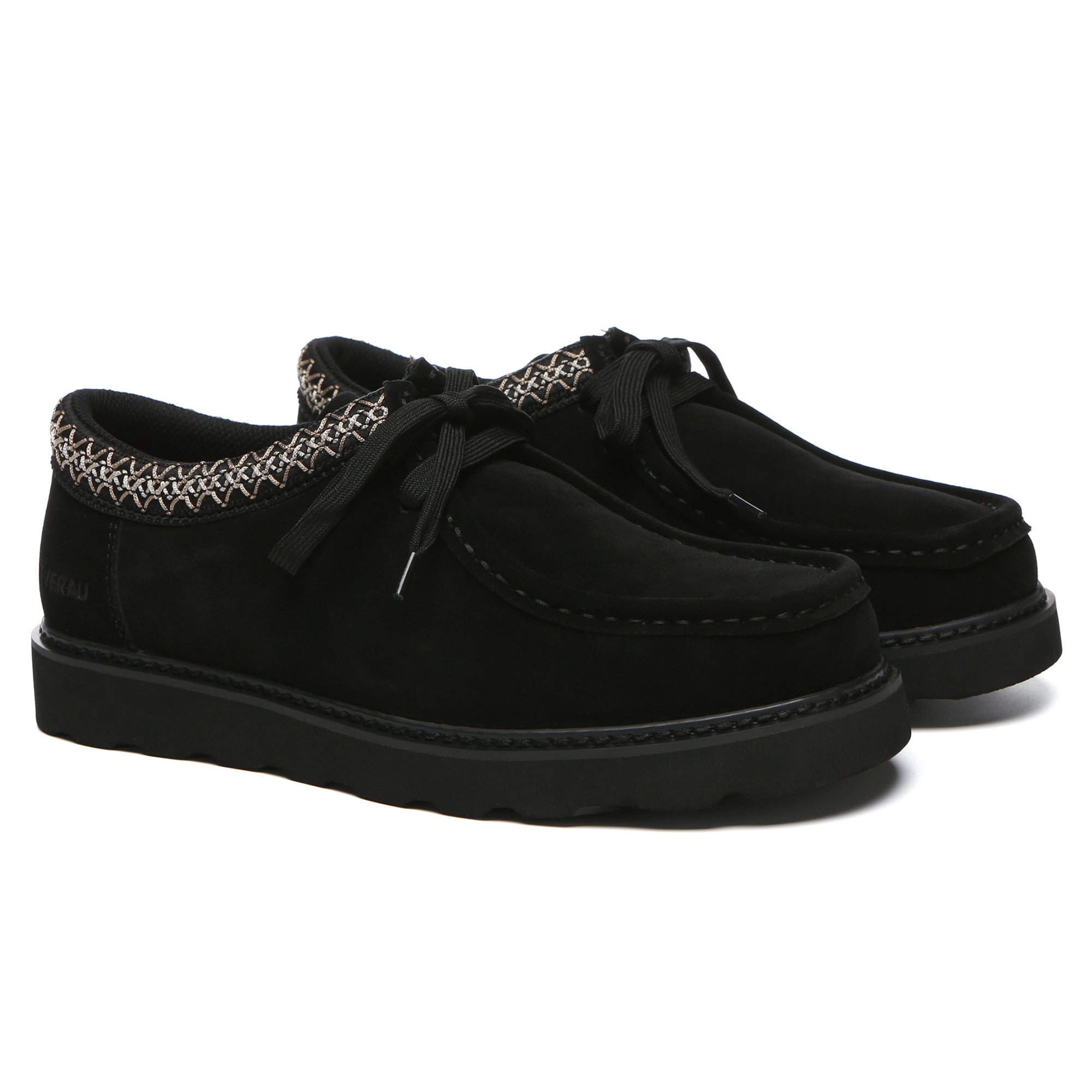 Men's leather lace-up casual shoes by EverUgg, featuring a classic design with durable leather and stylish detailing.