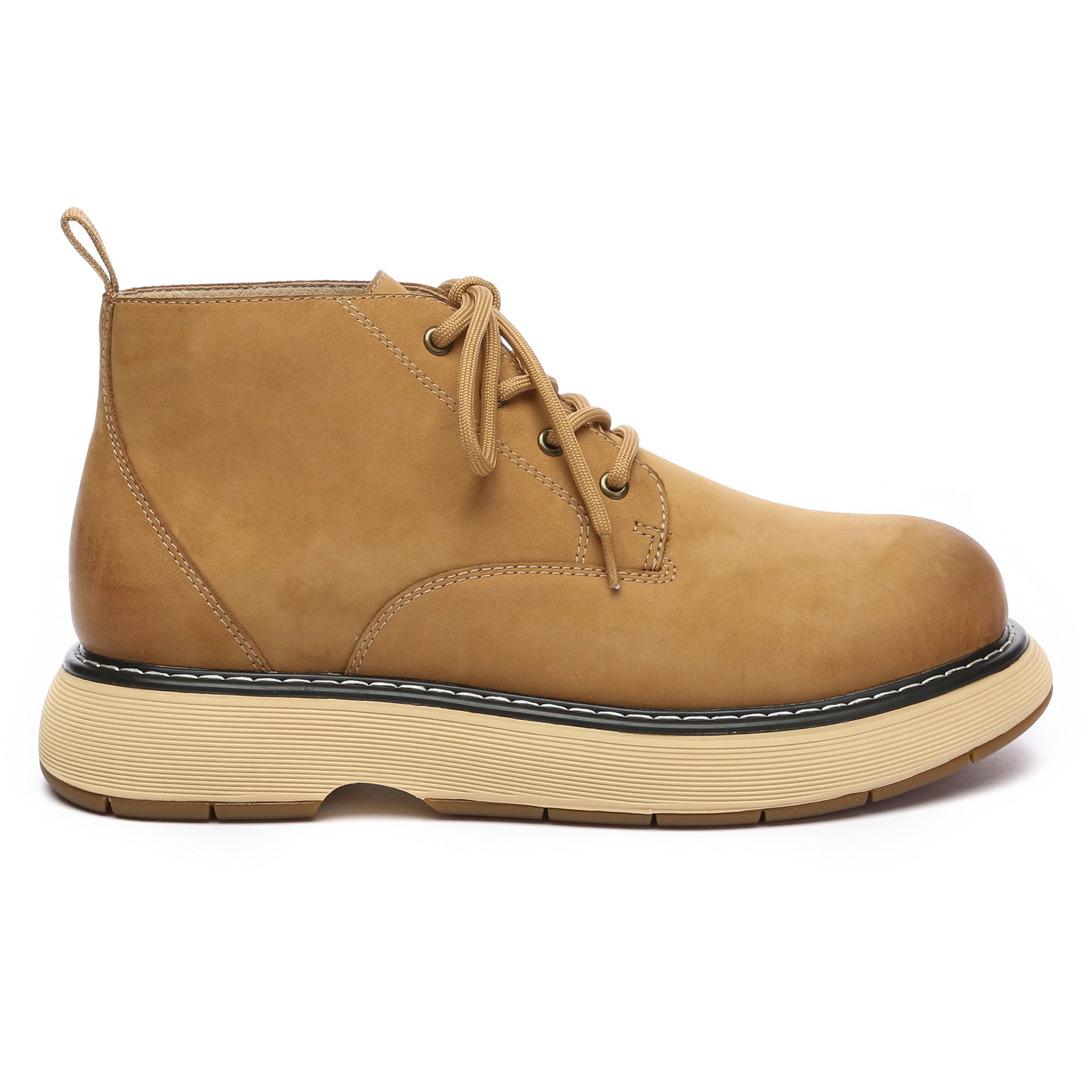 Men's premium casual leather shoes by EverUgg featuring a sleek design and smooth leather finish.