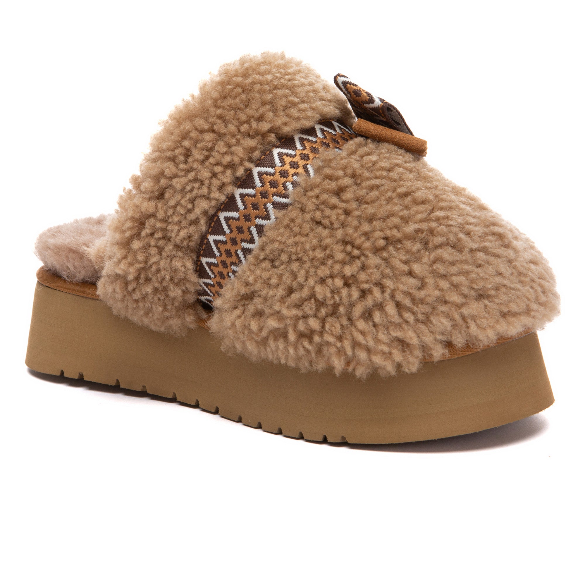 EverUgg PlushCozy Bow Platform UGG slippers featuring soft plush material and a stylish bow design on a comfortable platform sole.