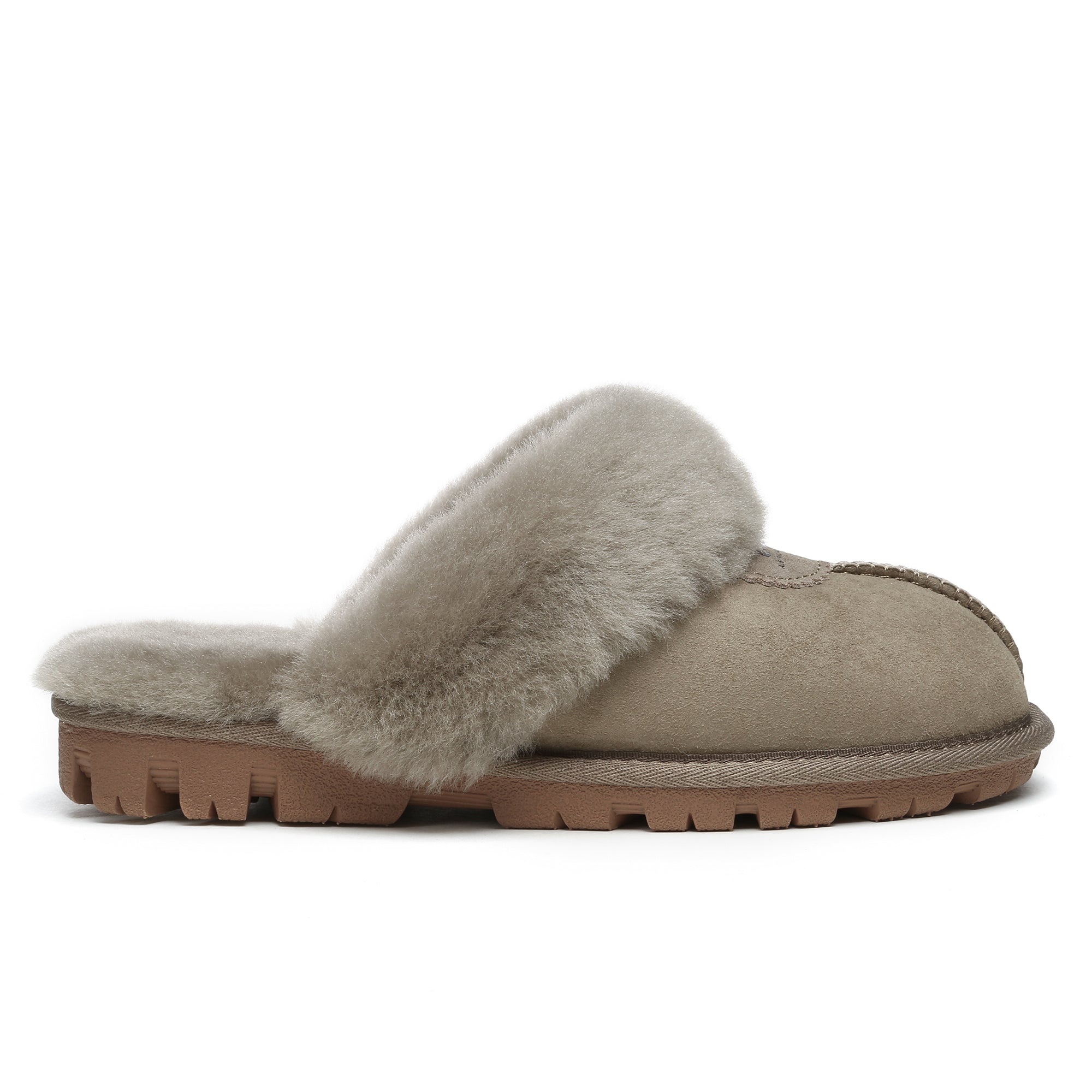 EverUgg premium anti-slip women's slippers with soft fabric lining and cozy design, featuring a slip-resistant sole.
