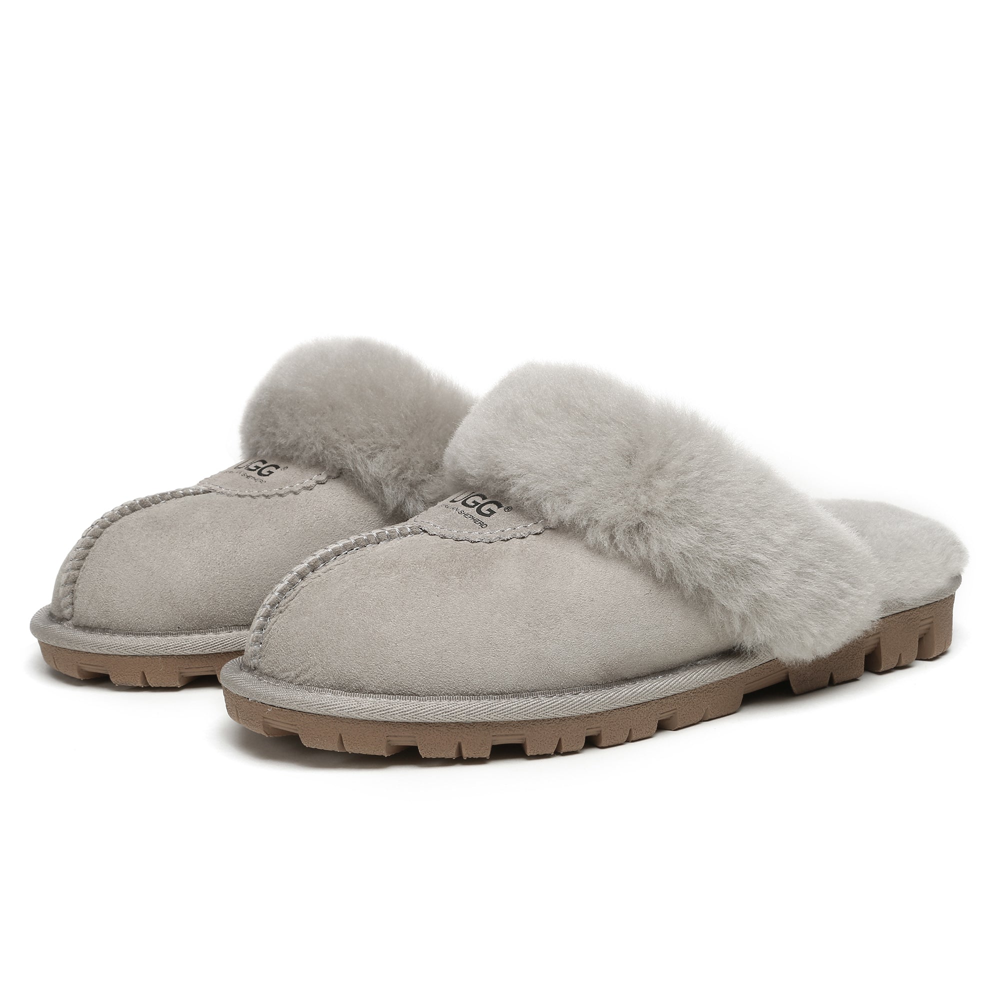EverUgg premium anti-slip women's slippers with soft plush interior and durable rubber sole, designed for comfort and safety.
