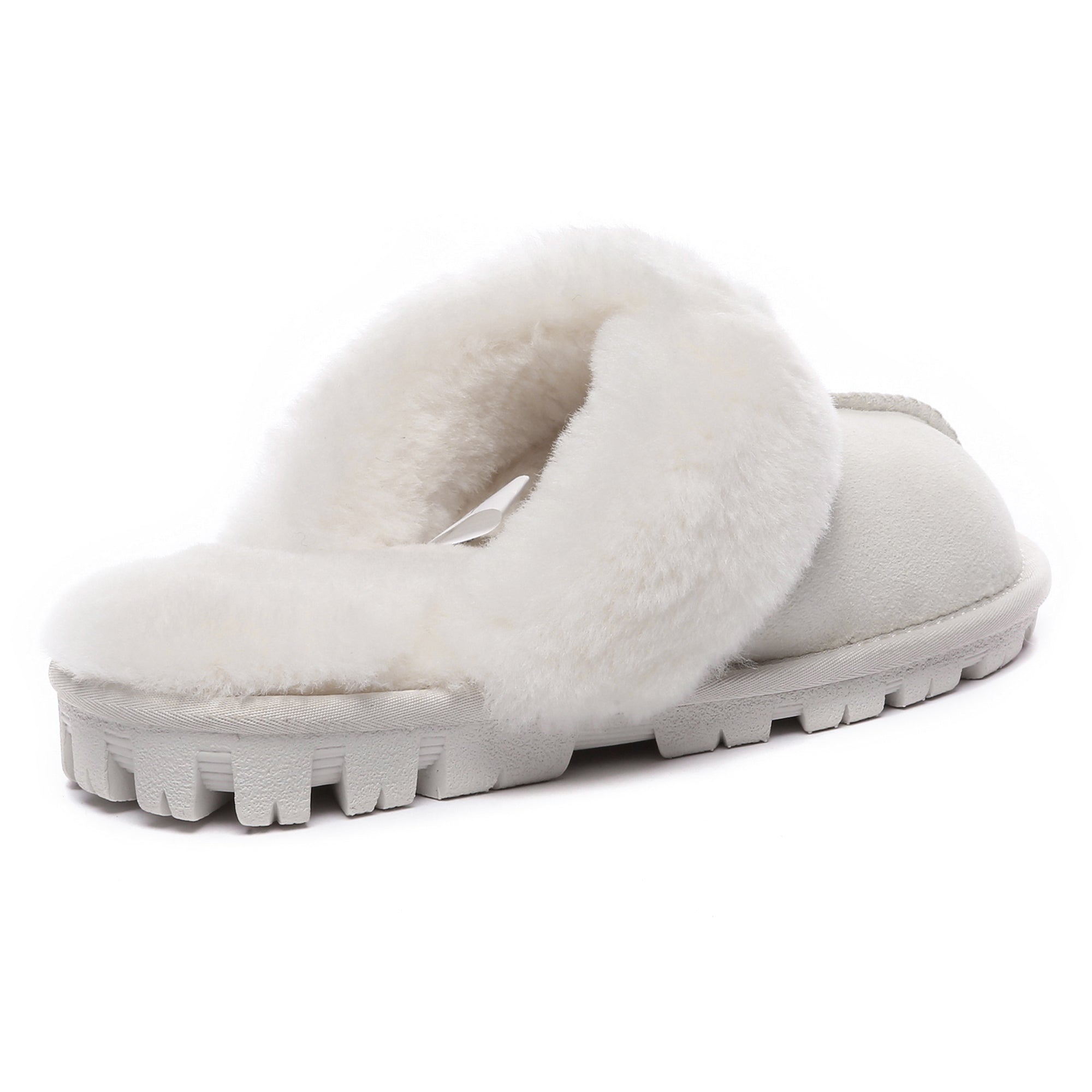 EverUgg premium anti-slip slippers for women featuring soft fabric and non-slip soles, designed for comfortable indoor wear.
