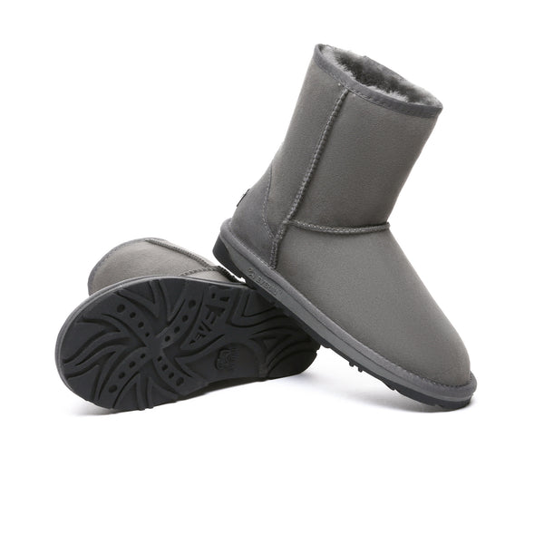 EverUgg premium short classic sheepskin UGG boots for women, featuring soft sheepskin lining and a cozy, stylish design.