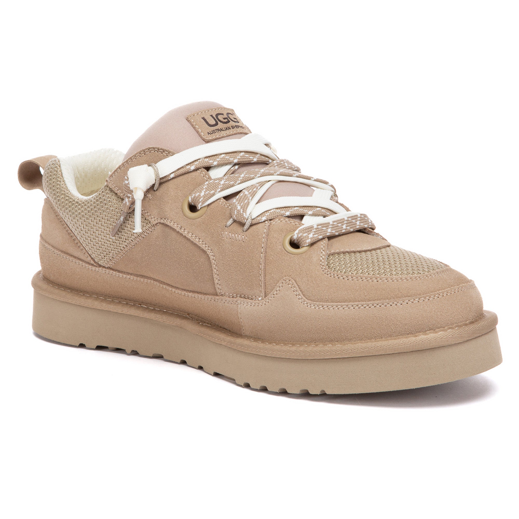 EverUgg premium sneakers shoes in a large size, stylish and comfortable footwear with a classic design and durable construction.